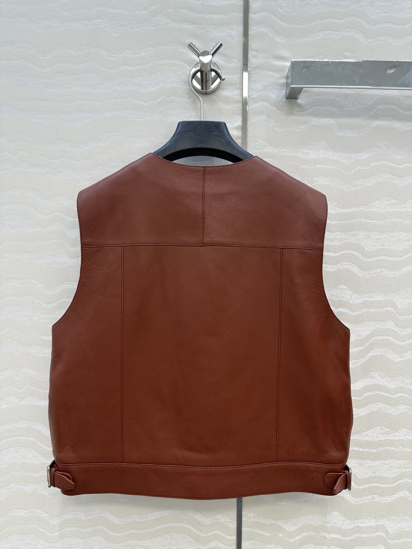 Victoria -- H5r75s sheepskin 2colour item:E-F061I0755-2