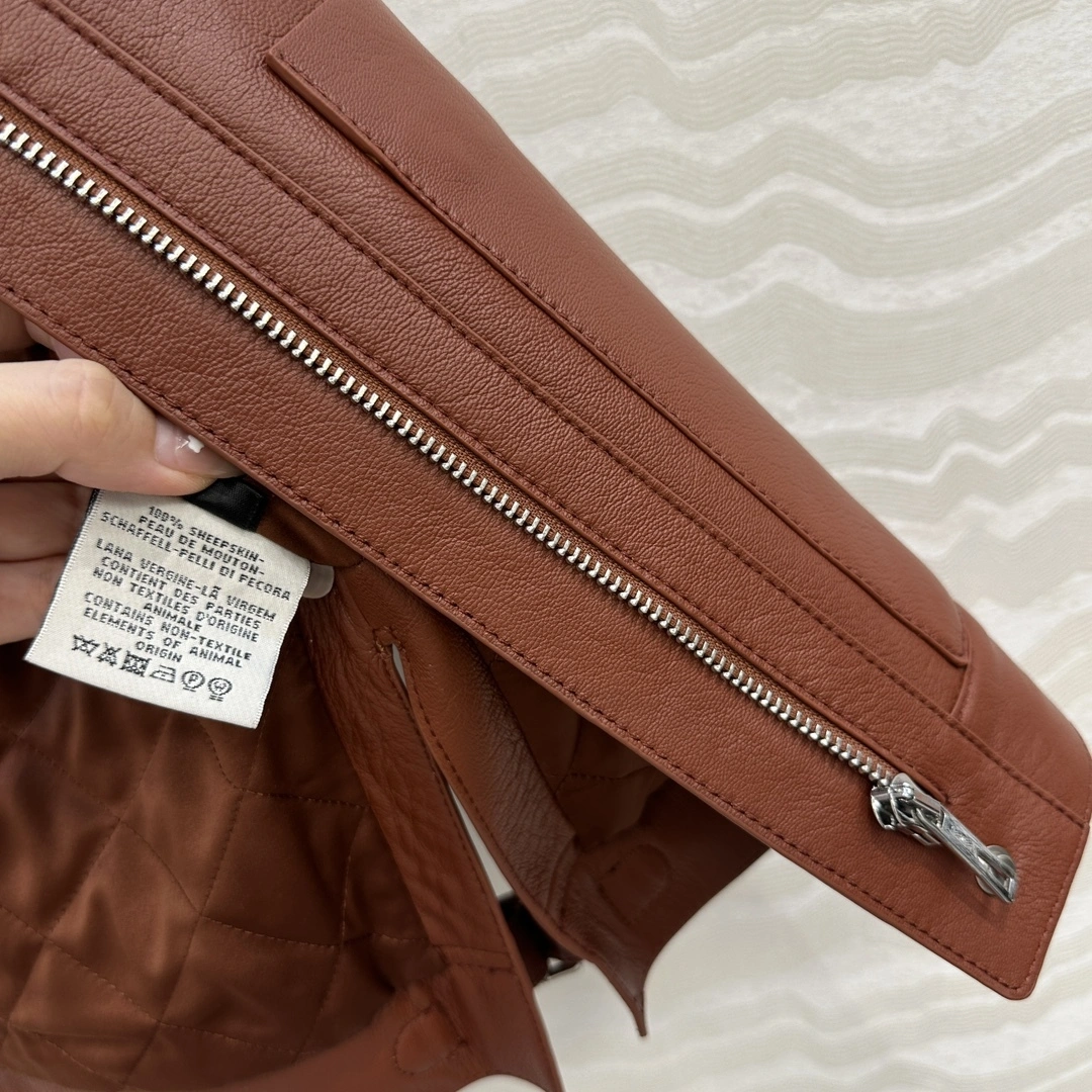 Victoria -- H5r75s sheepskin 2colour item:E-F061I0755-2
