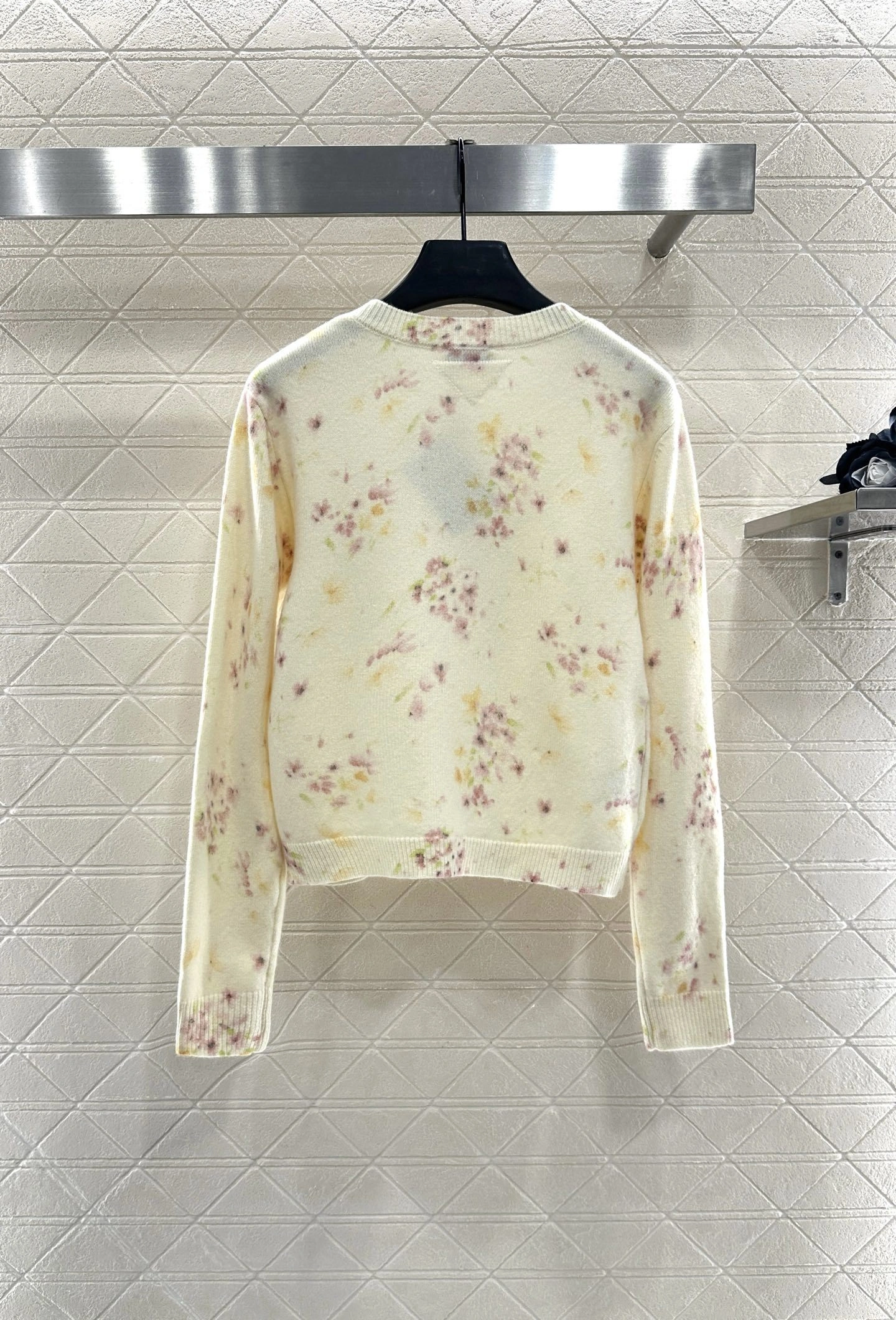 Victoria -- Pr141 wool item:E-F061I0714