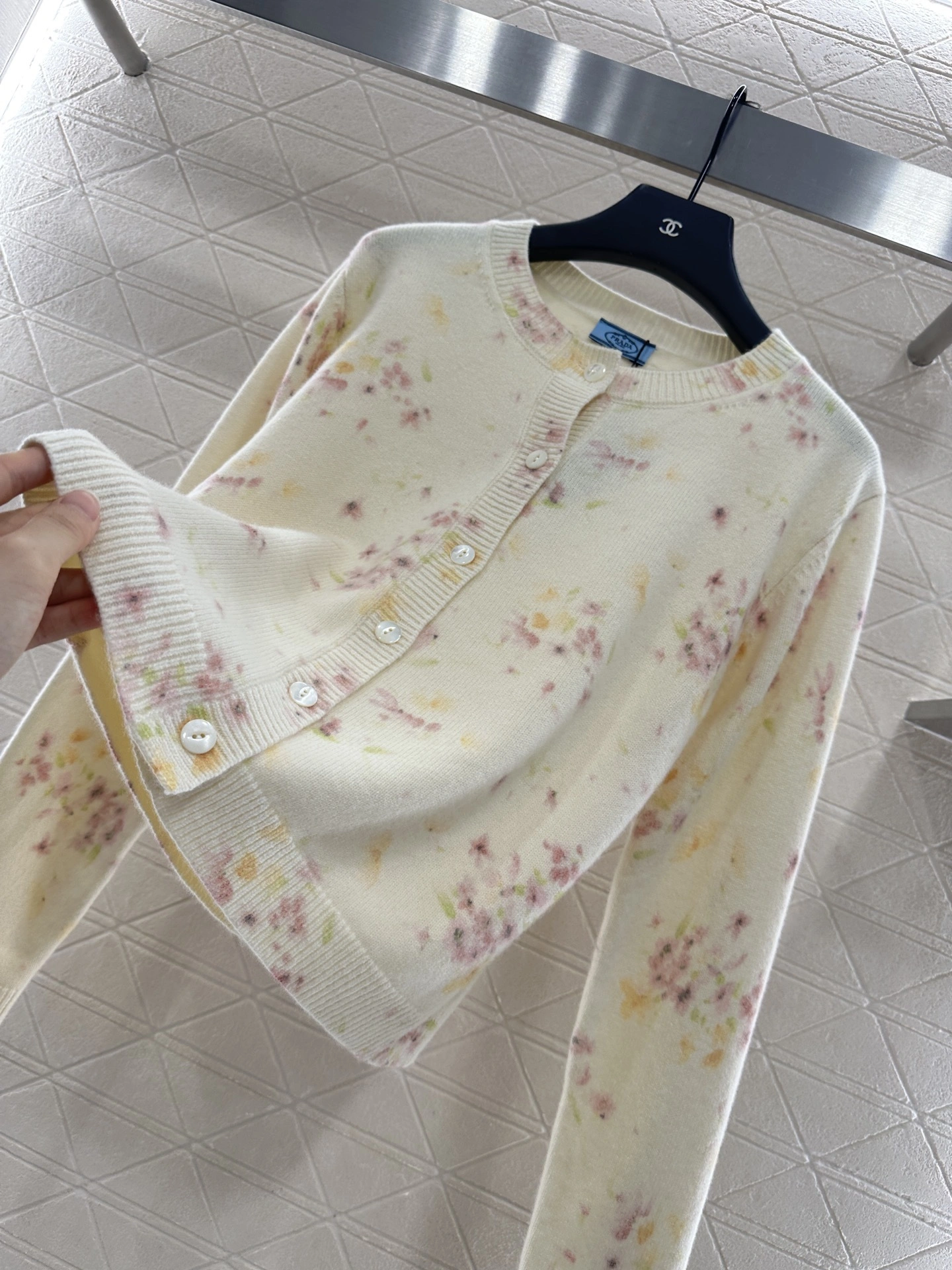 Victoria -- Pr141 wool item:E-F061I0714