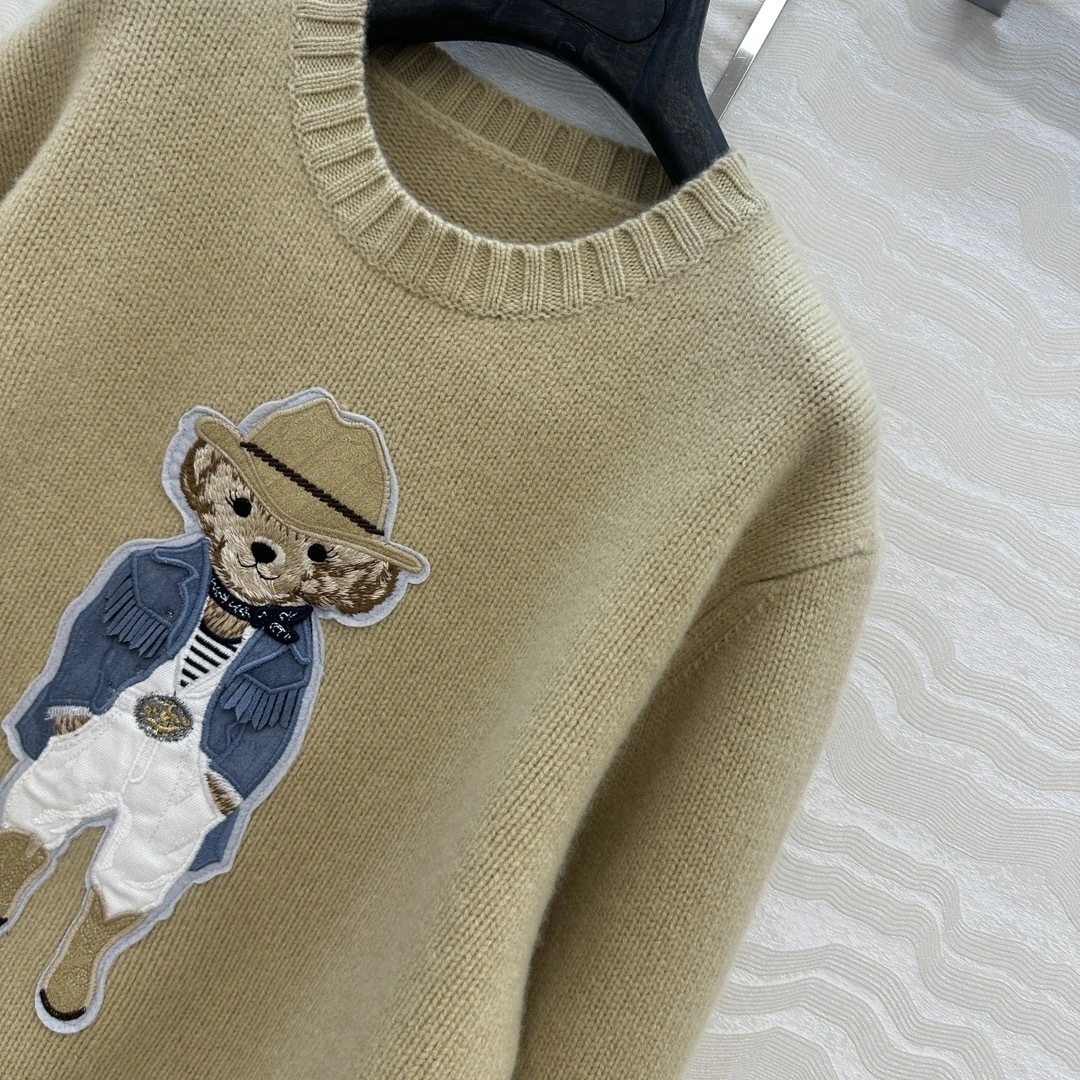 Victoria -- R18ph 95 wool 5 cashmere item:E-F061I0746