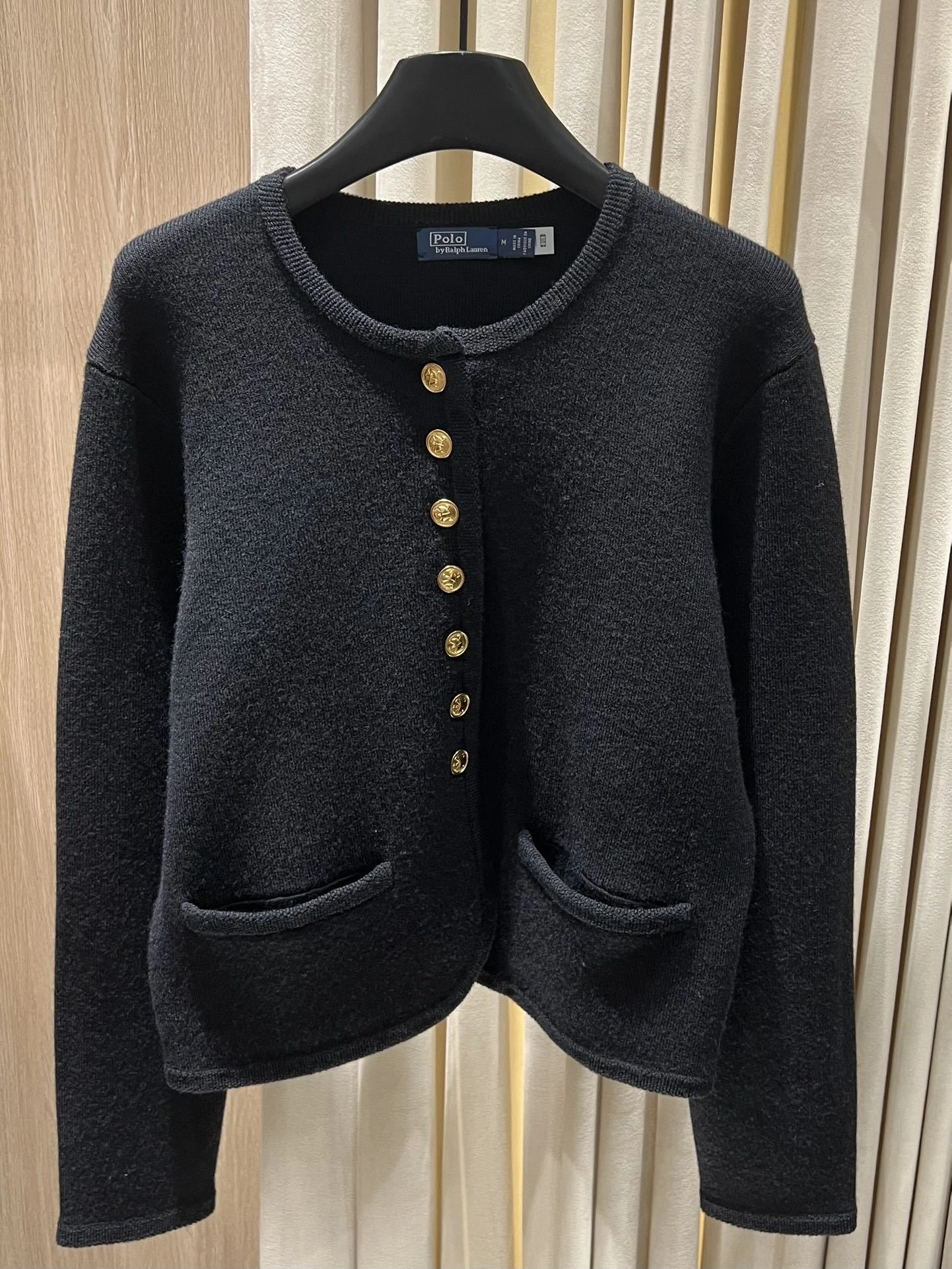 Victoria -- R18ph wool item:E-F140L2713H