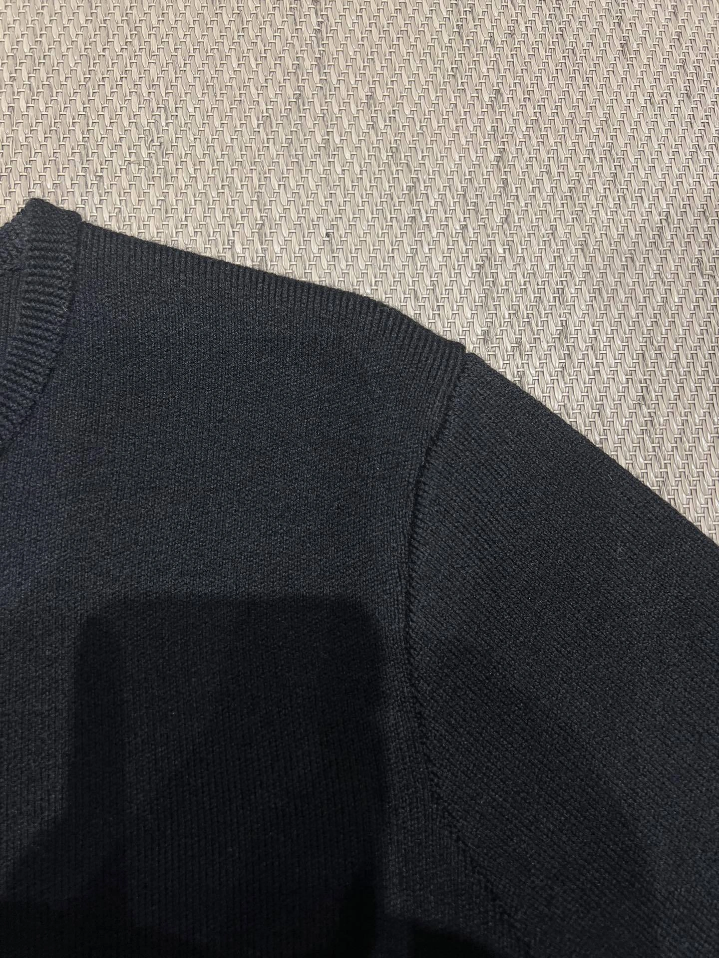 Victoria -- R18ph wool item:E-F140L2713H