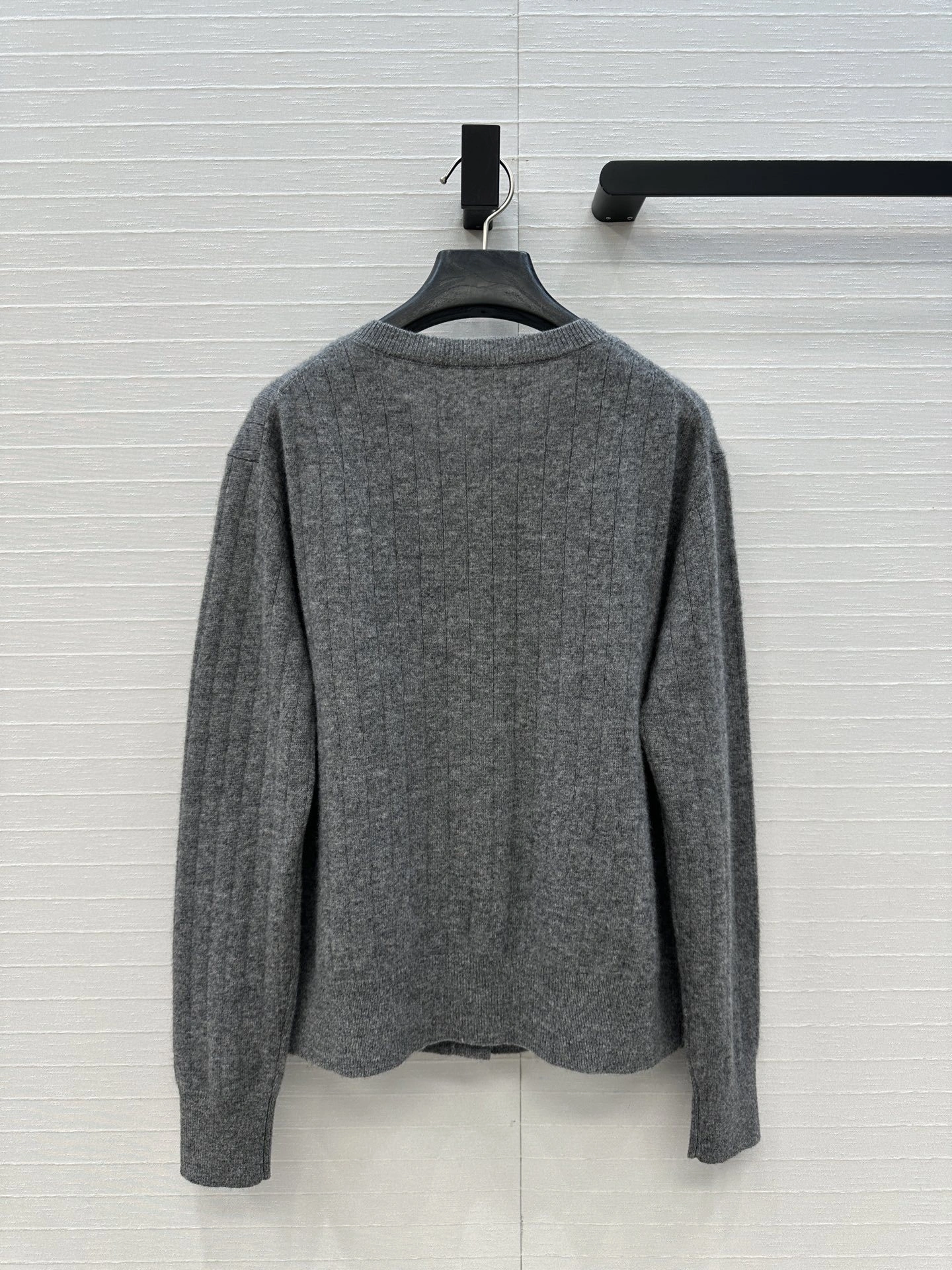 Victoria -- V595t1 cashmere item:E-F061I0711