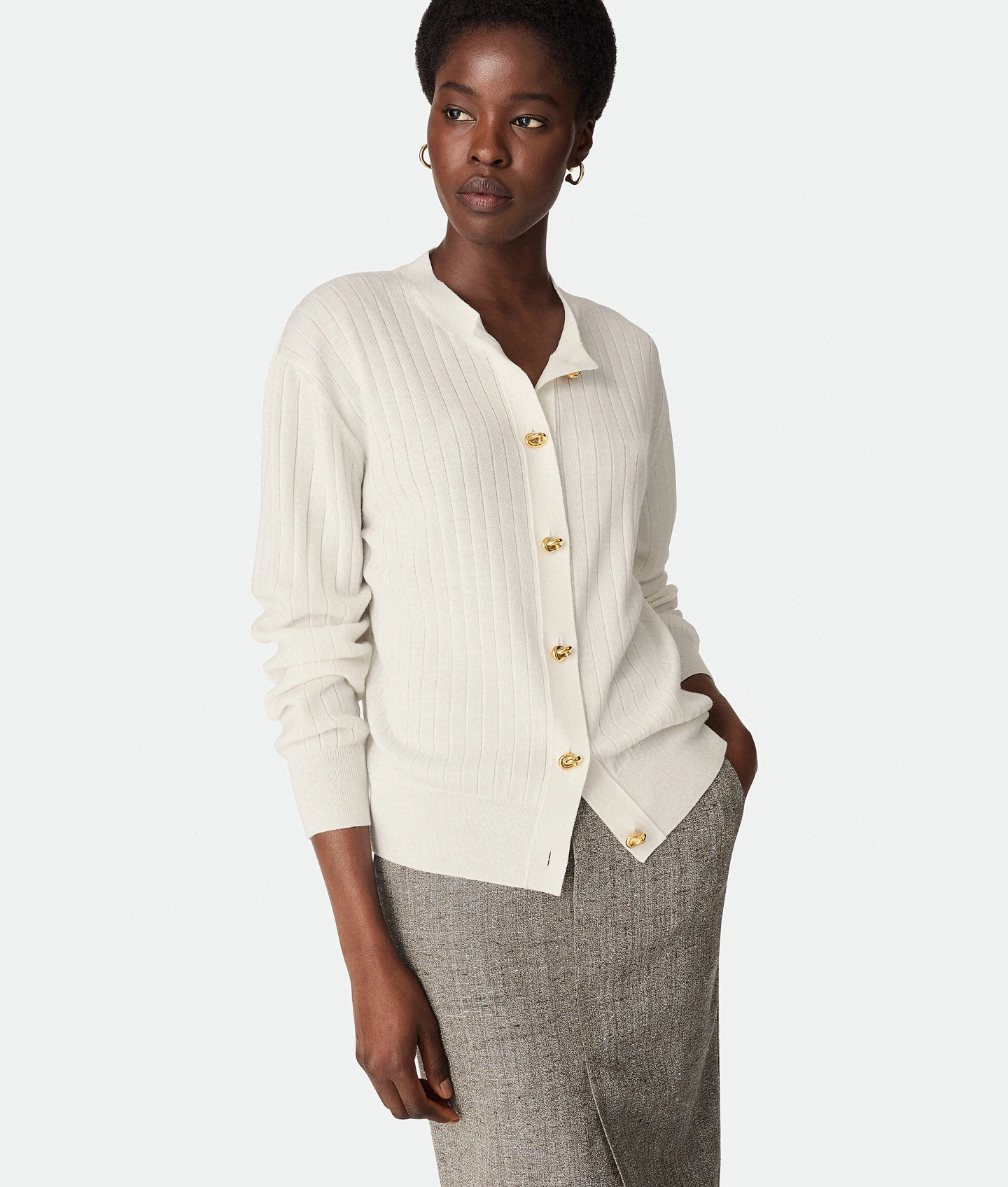 Victoria -- V595t1 cashmere item:E-F061I0712