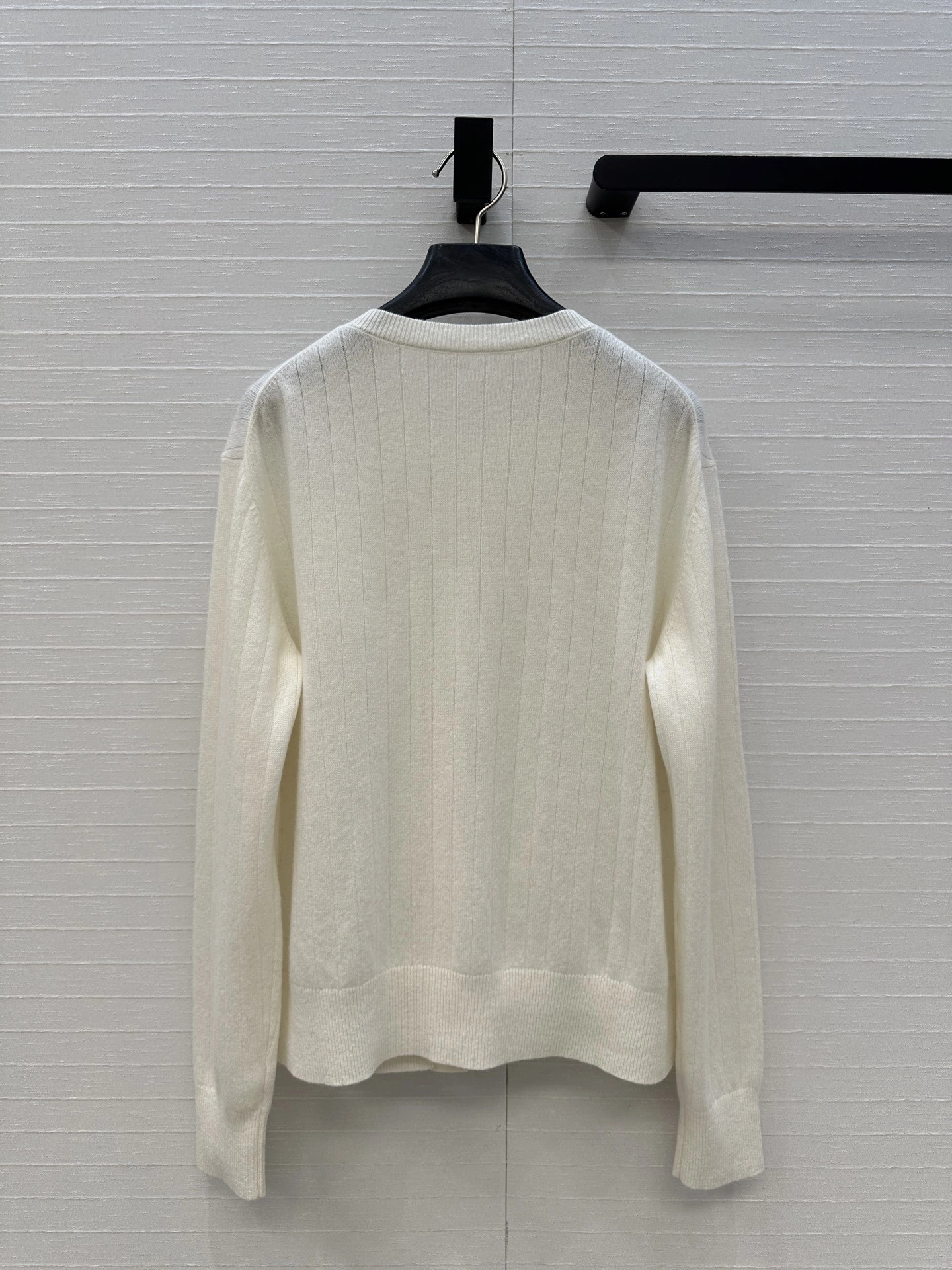 Victoria -- V595t1 cashmere item:E-F061I0712