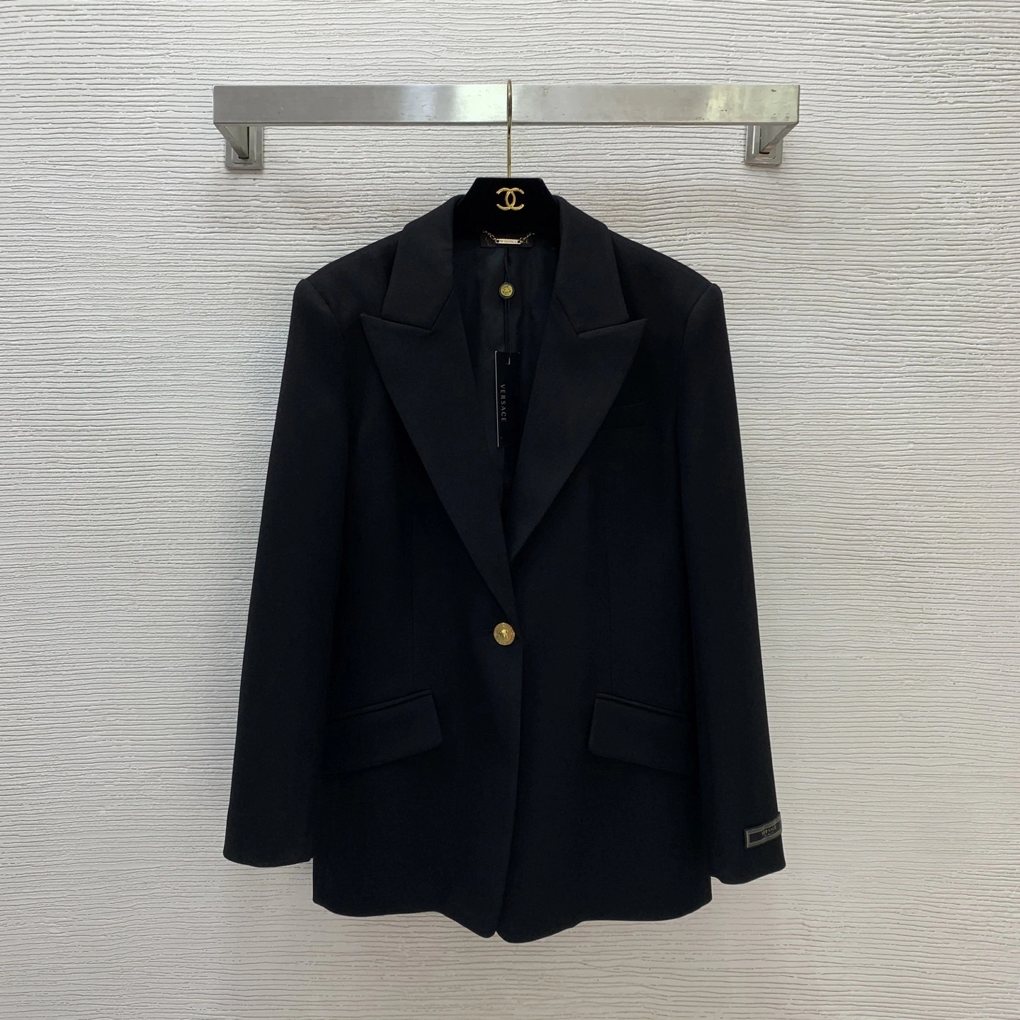 Victoria -- V5rs135 wool item:E-F044L1963H