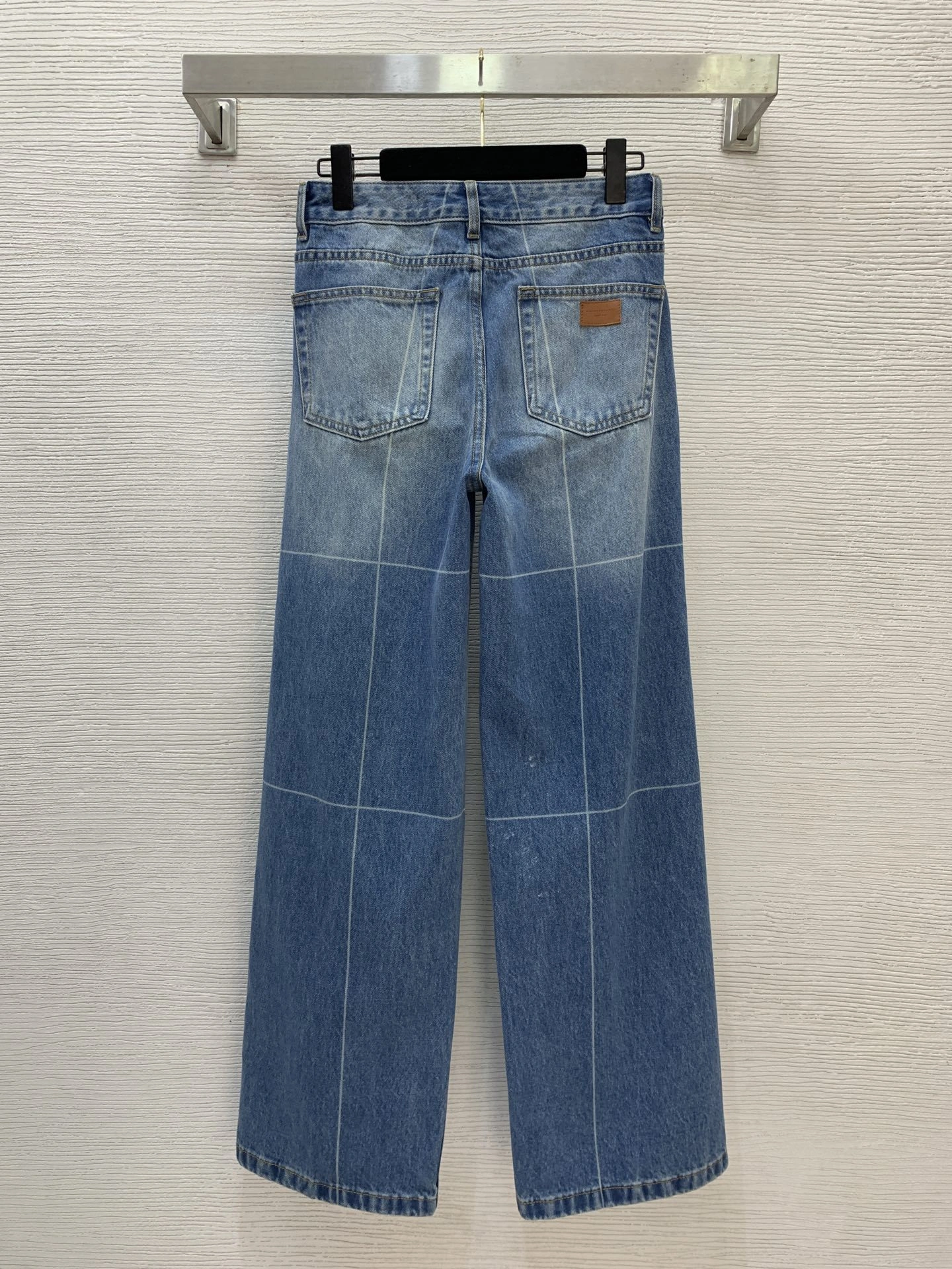 Victoria -- W196 Cotton item:E-F044L1943H