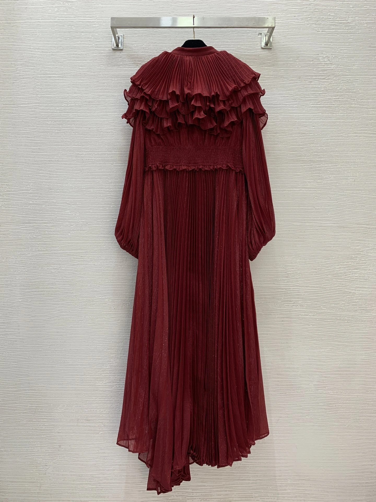 Victoria -- Zi775r7199 3colour item:E-F044L1948-3H