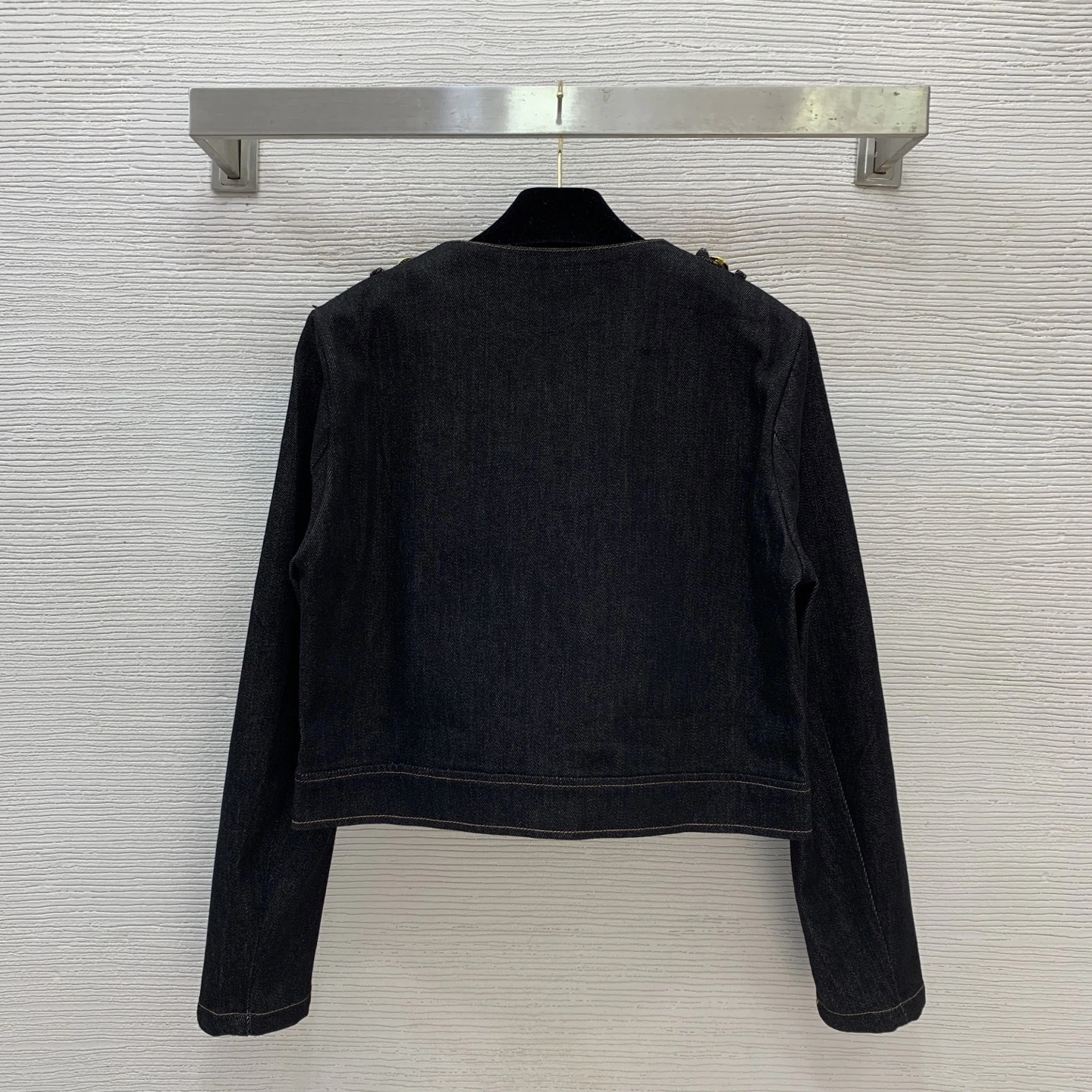 Victoria -- Zi775r7199 suit item:E-F044L1949H