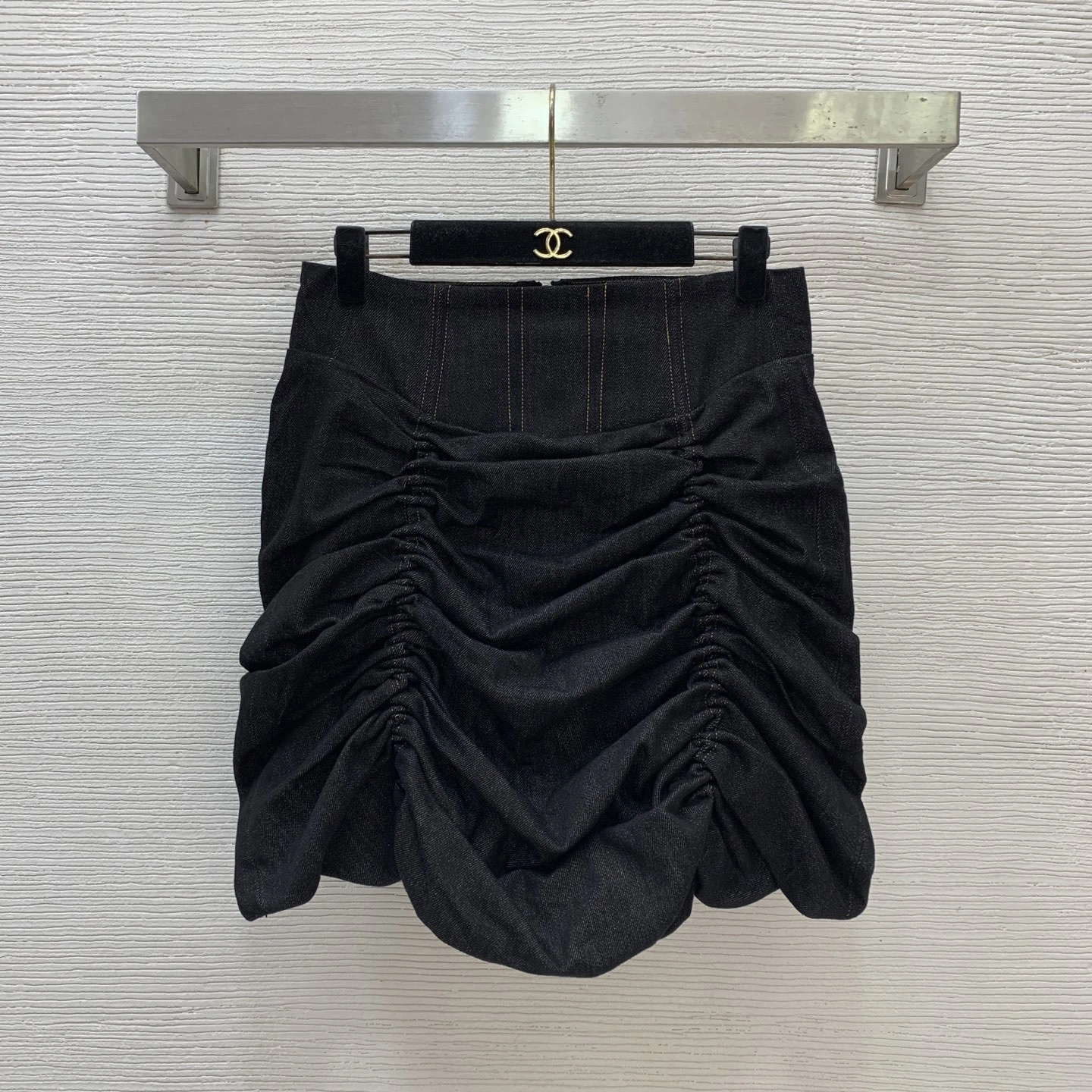 Victoria -- Zi775r7199 suit item:E-F044L1949H