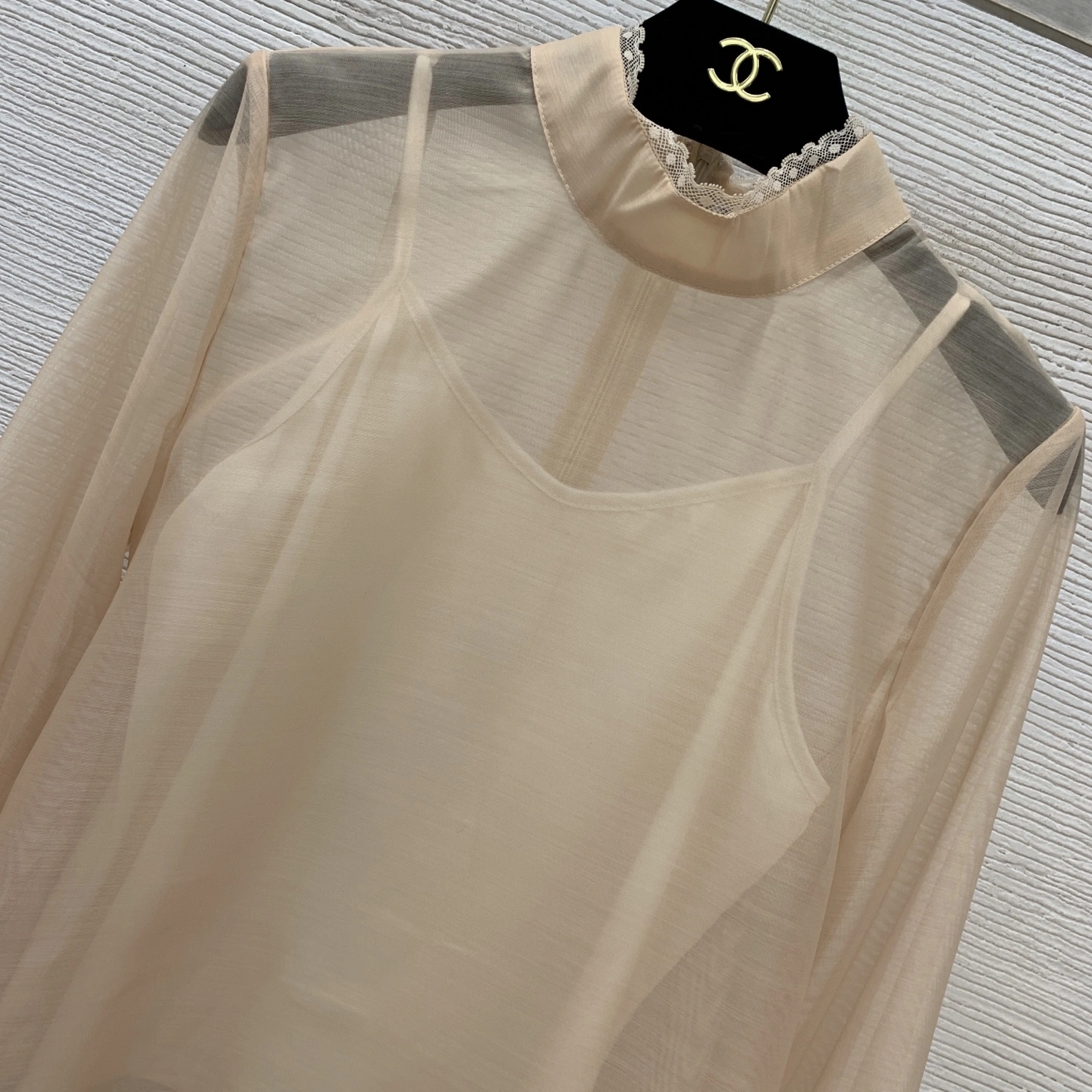 Victoria -- Zi775r7199 three piece item:E-F044L1946H