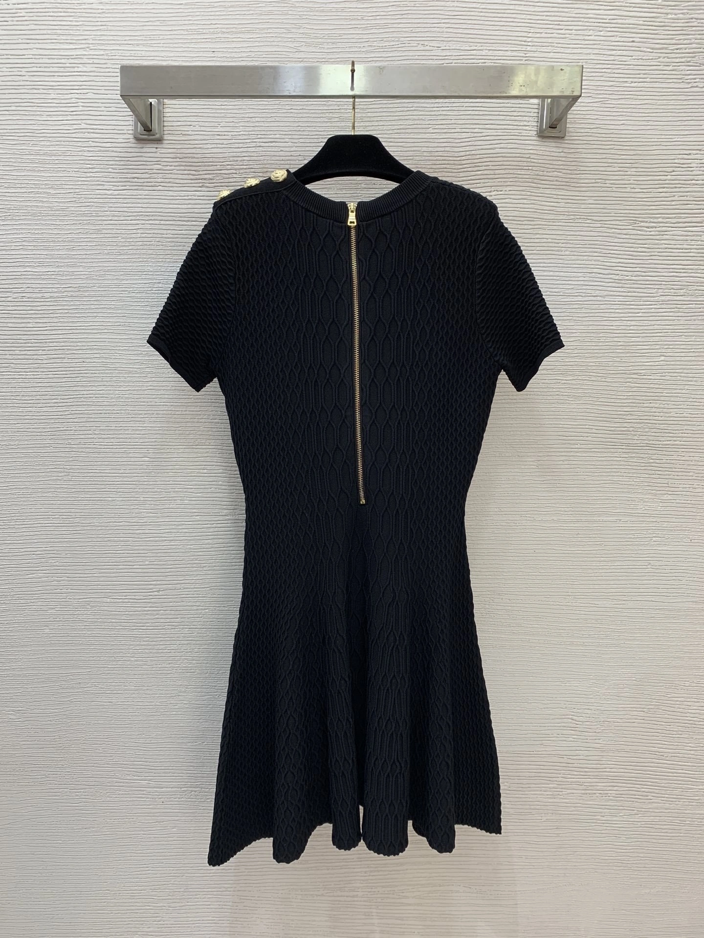 Victoria-- 21871i9 3colour item:E-F044L2720-3H