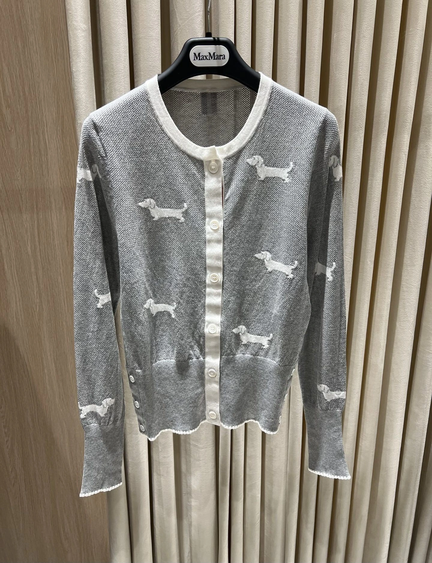 Victoria-- 2row95 2colour item:E-F140L1029-2H