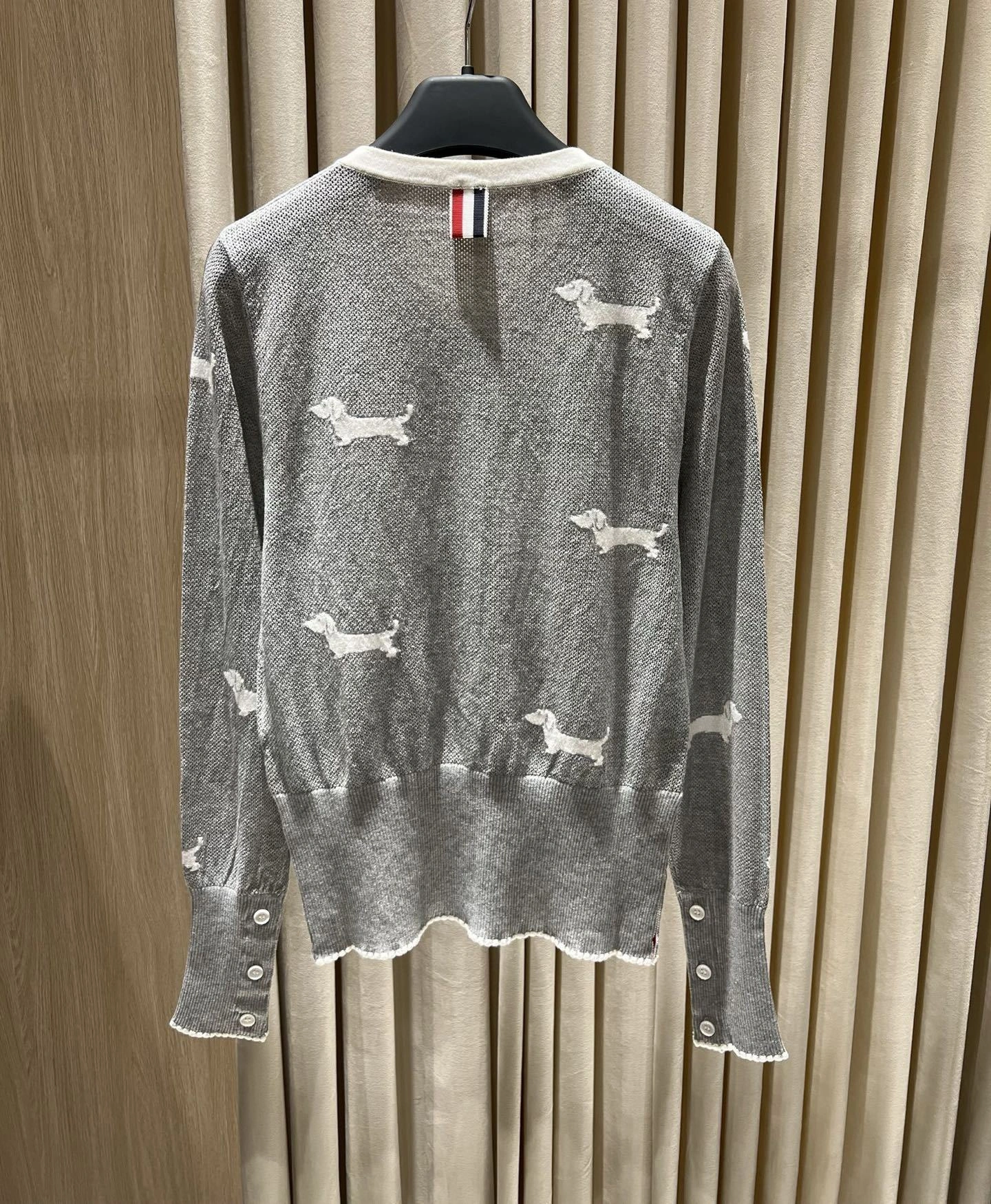 Victoria-- 2row95 2colour item:E-F140L1029-2H