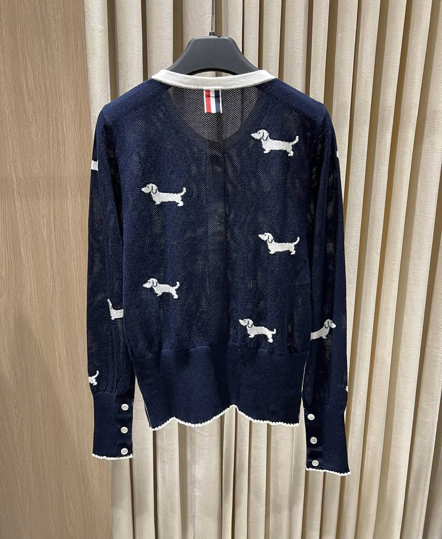 Victoria-- 2row95 2colour item:E-F140L1029-2H