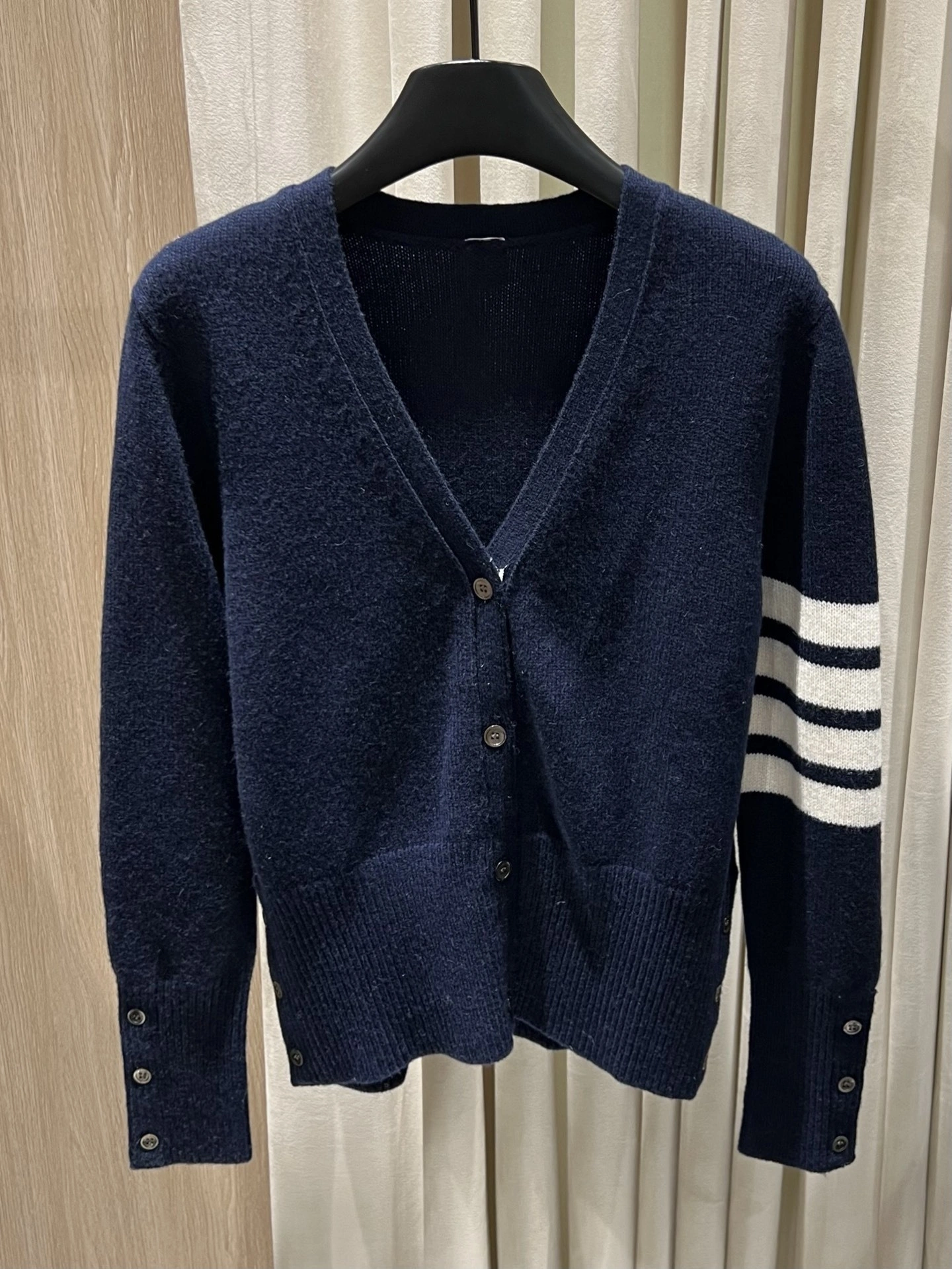 Victoria-- 2row95 Classic 4-Bar wool Cardigan item:E-F140L2780-2H