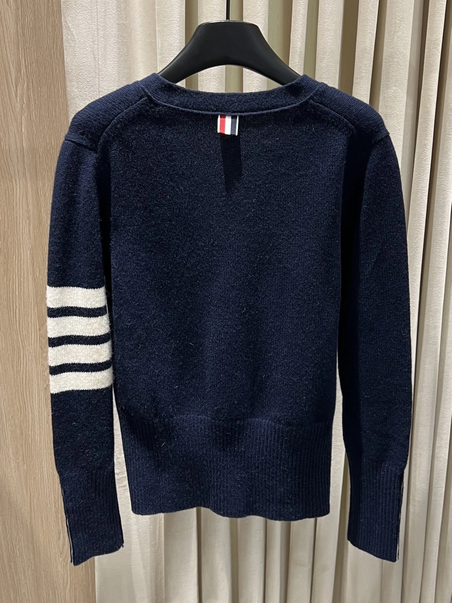 Victoria-- 2row95 Classic 4-Bar wool Cardigan item:E-F140L2780-2H