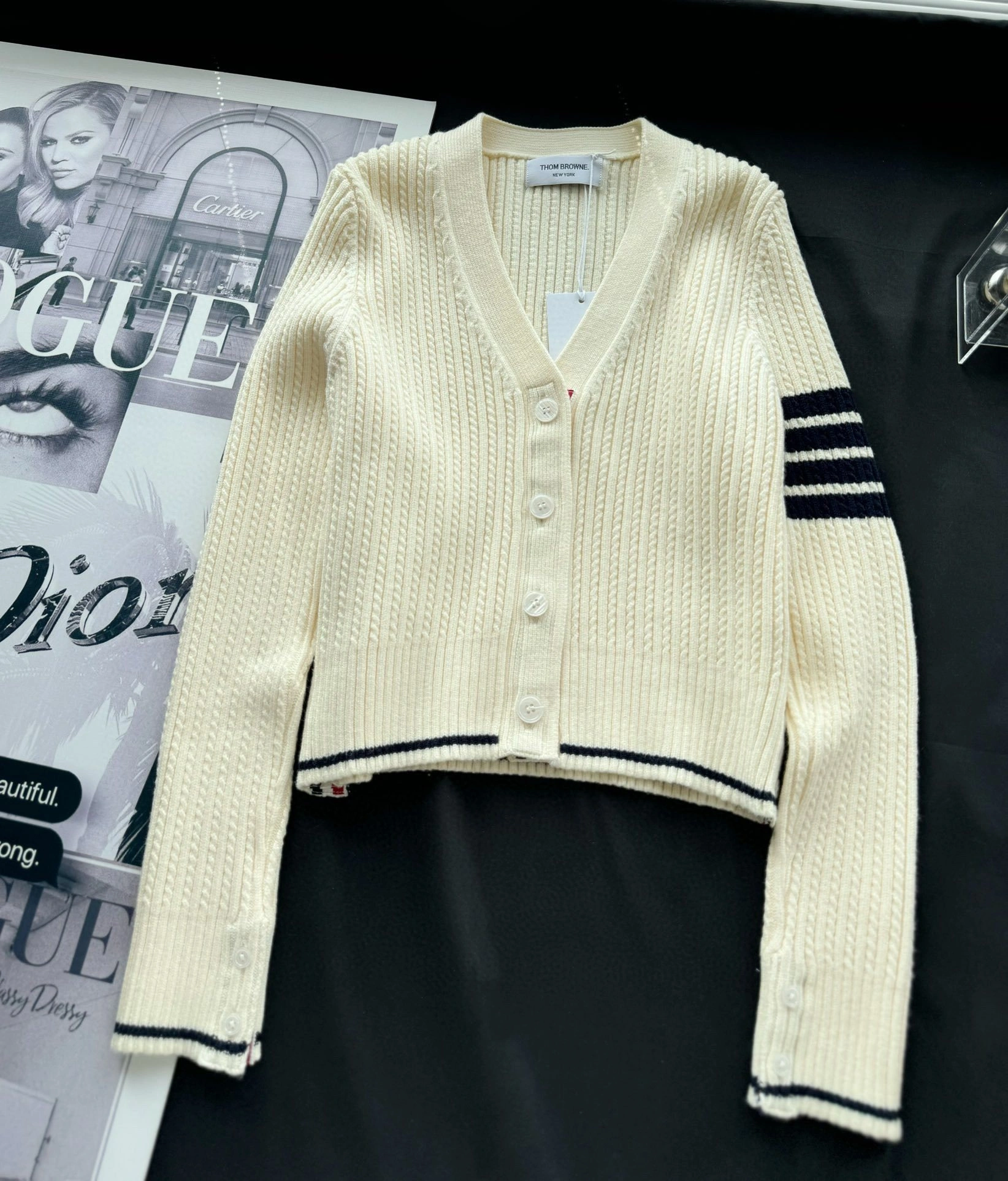Victoria-- 2row95 oversized 2colour item:D-F110J5514-2