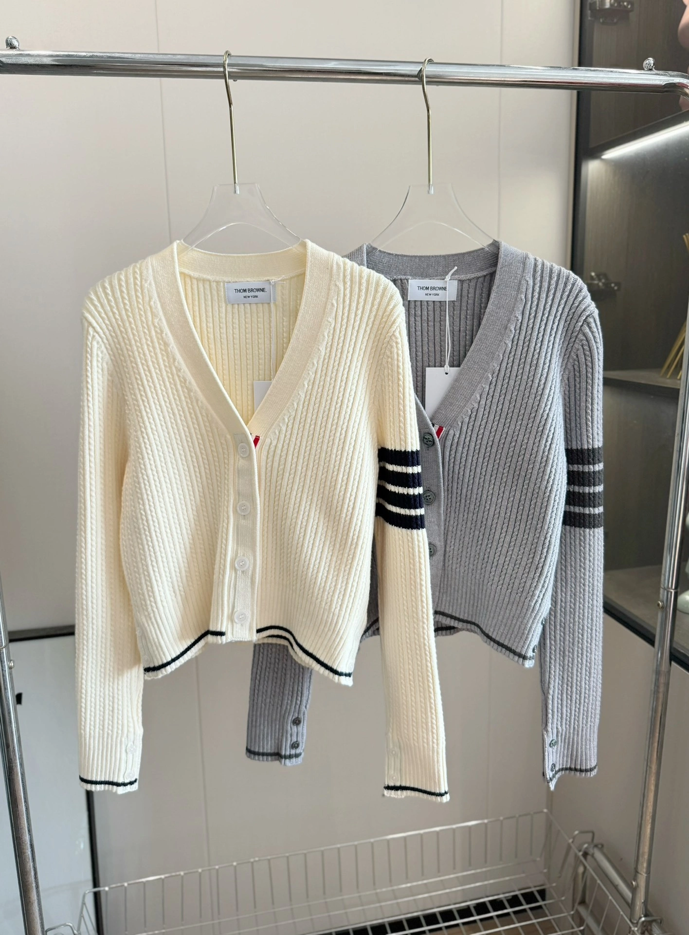 Victoria-- 2row95 oversized 2colour item:D-F110J5514-2