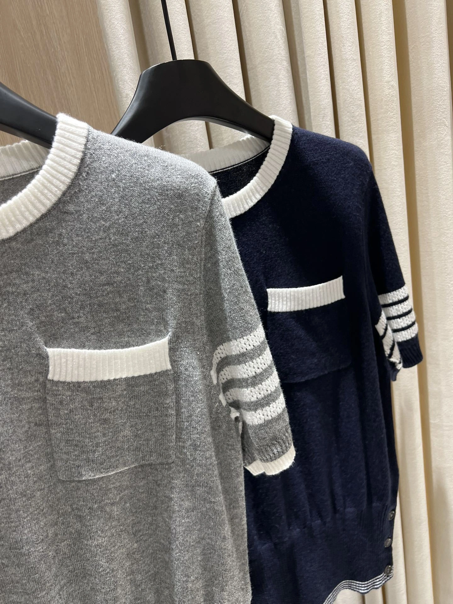 Victoria-- 2row95 wool 2colour item:E-F140J0821-2H