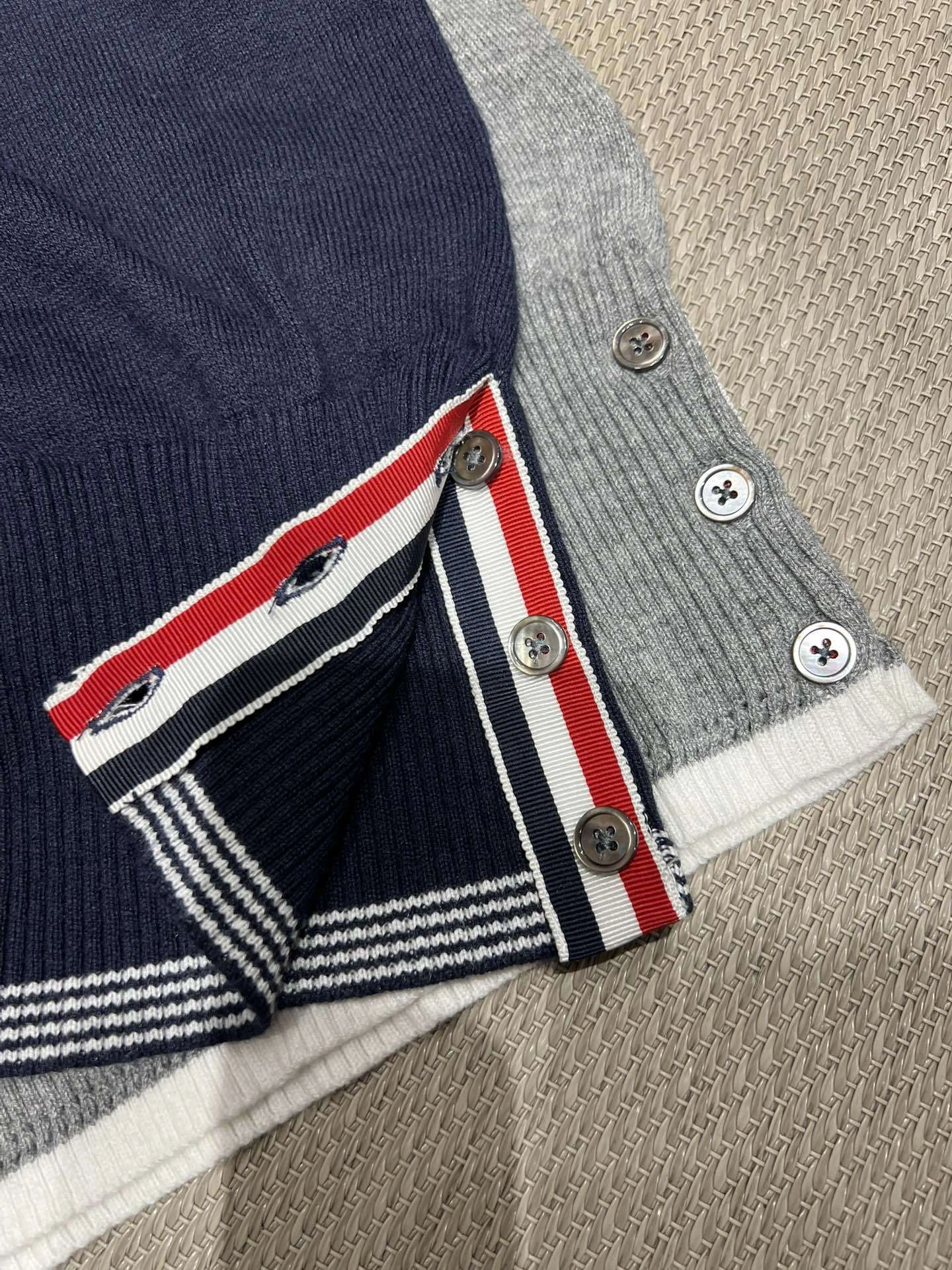 Victoria-- 2row95 wool 2colour item:E-F140J0821-2H