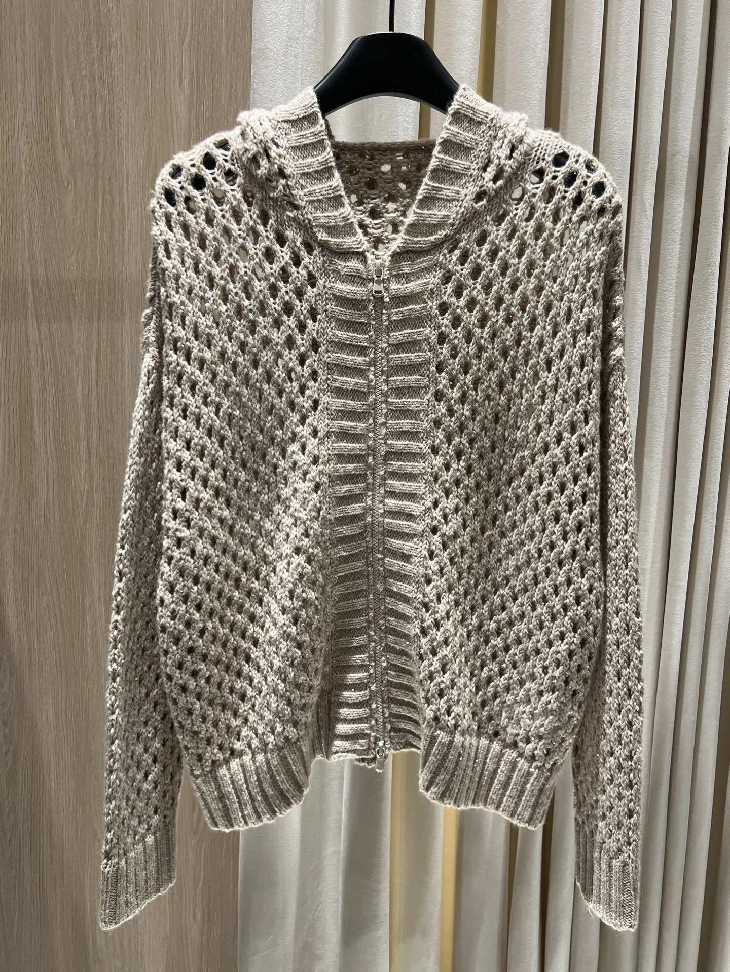 Victoria-- 2ru9588o cashmere 2colour item:E-F140J0819-2H