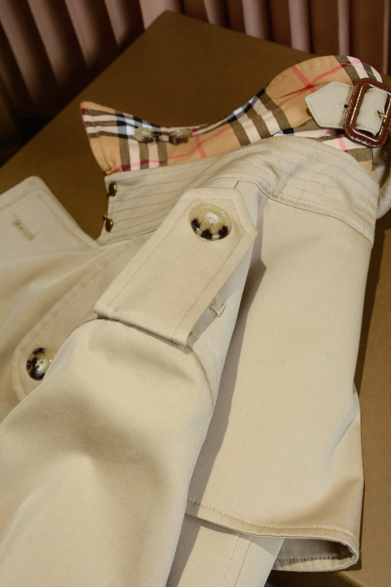 Victoria-- 2ur25rry high quality version Horn button 2Colour item:D-F020J1016-2