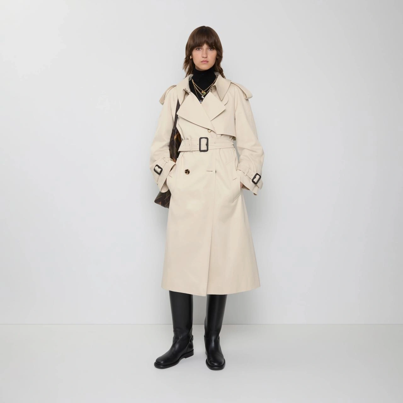 Victoria-- 2ur25rry item:E-F327J0905