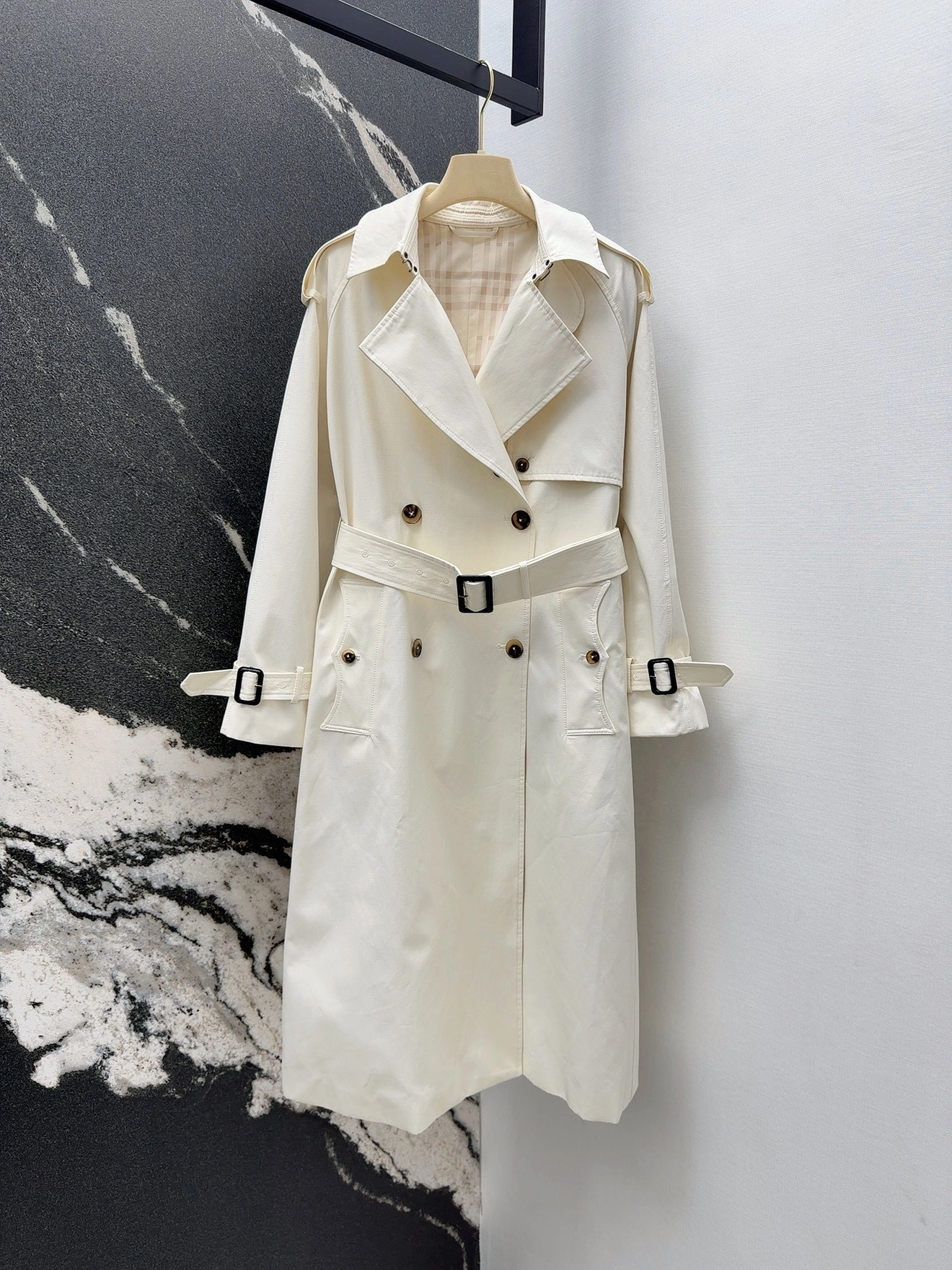 Victoria-- 2ur25rry item:E-F327J0905