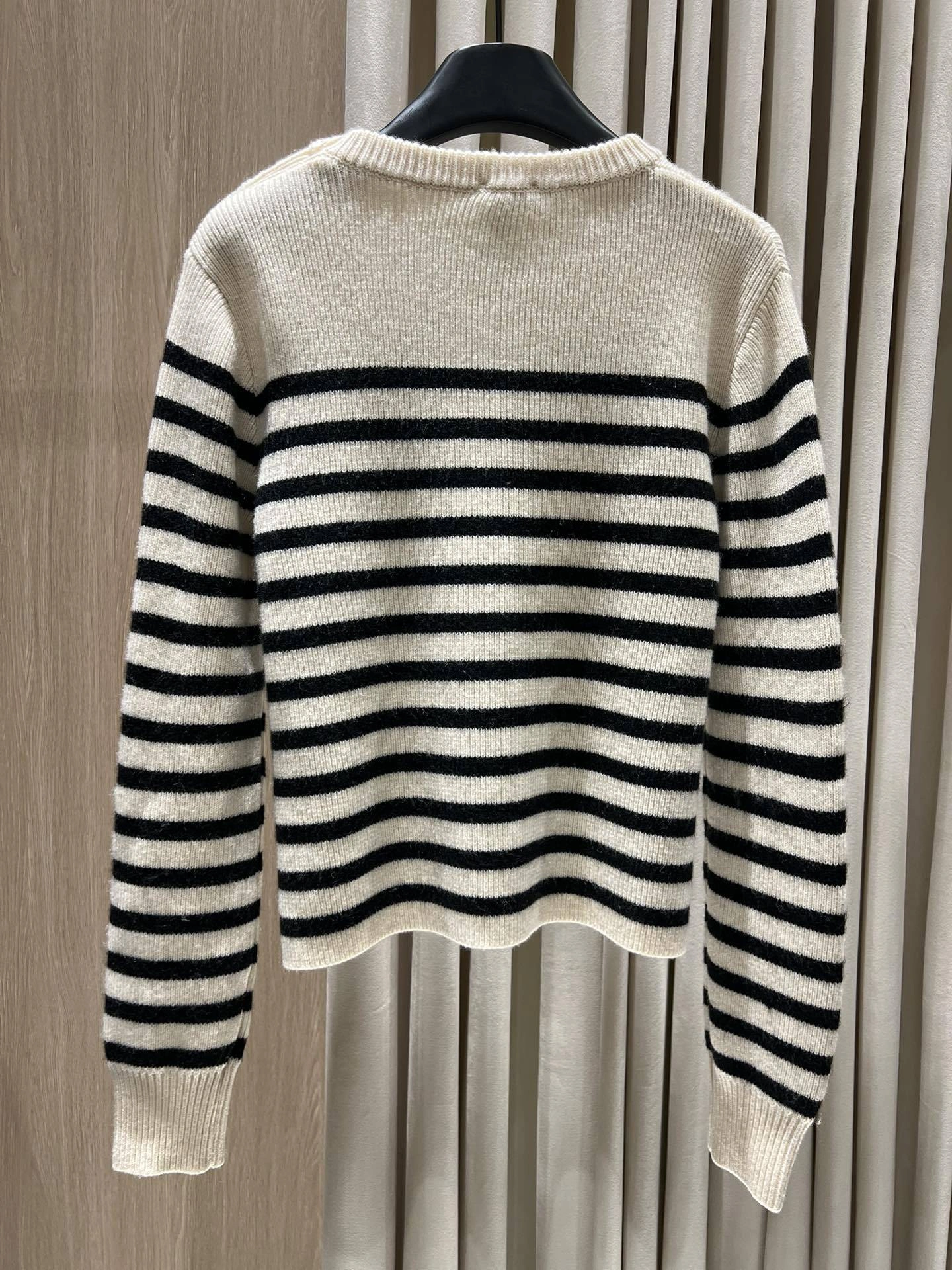 Victoria-- 358i95 cashmere embroidery item: E-F140J0509H