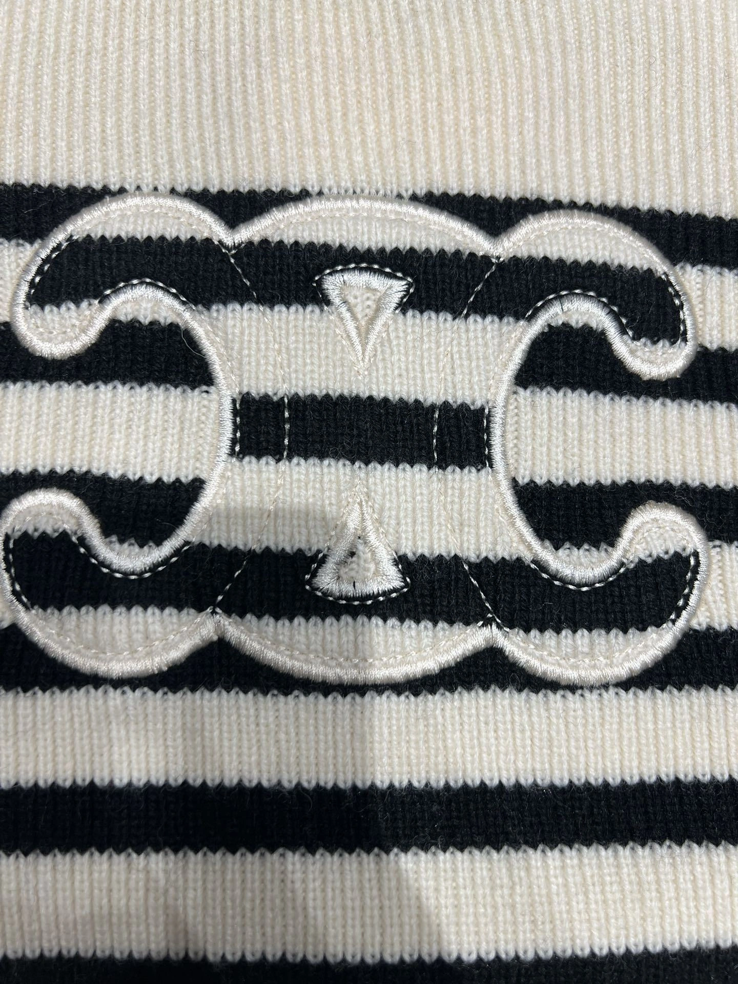 Victoria-- 358i95 cashmere embroidery item: E-F140J0509H