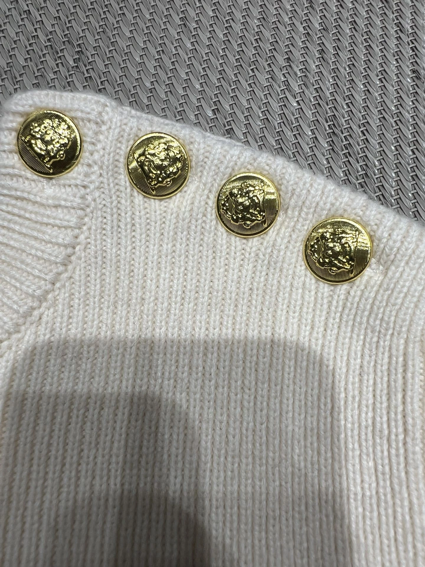 Victoria-- 358i95 cashmere embroidery item: E-F140J0509H