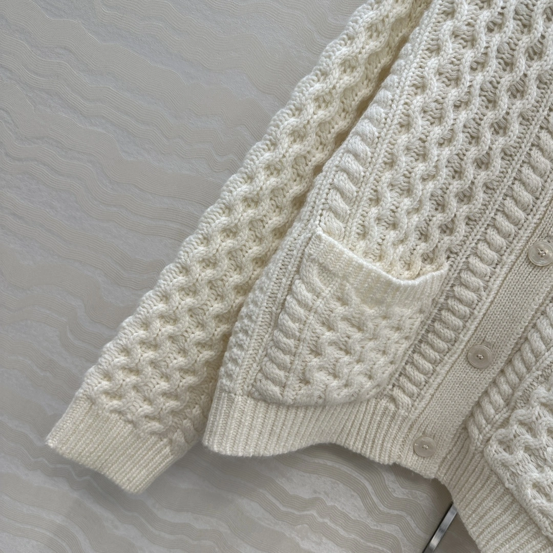 Victoria-- 358i95 cashmere wool item:E-F327J0921