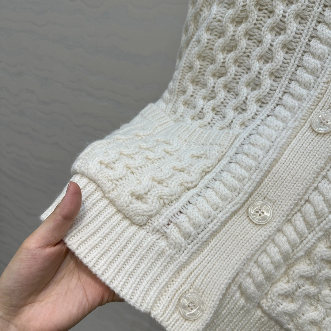Victoria-- 358i95 cashmere wool item:E-F327J0921