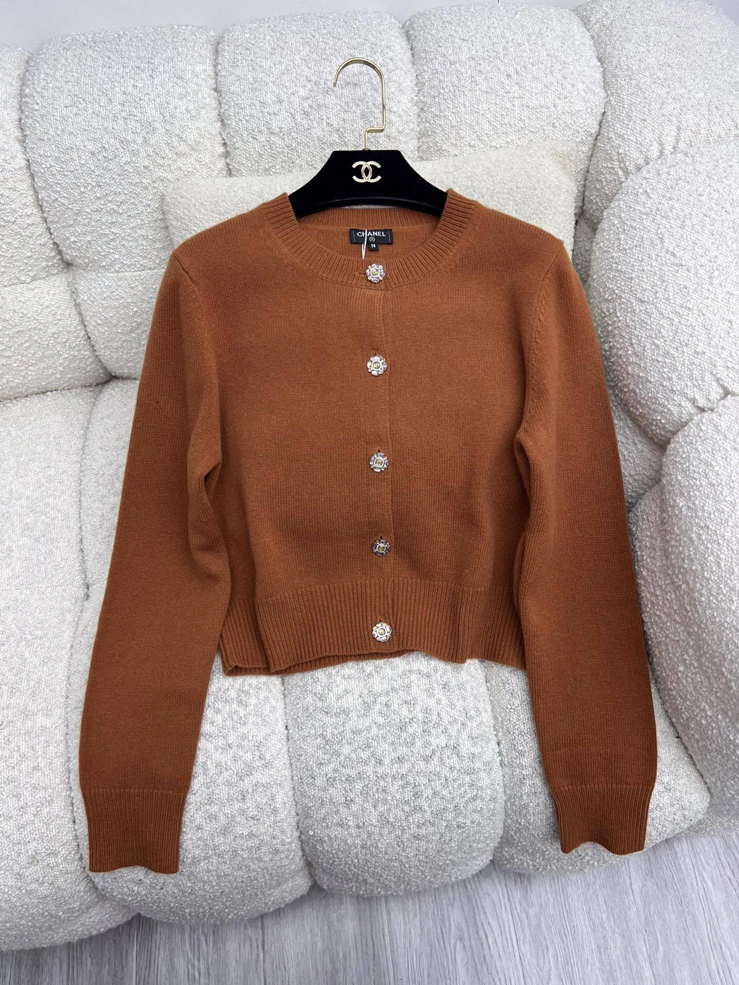 &Victoria-- 3h1958 cashmere 3Colour item:D-F245G1998T-3