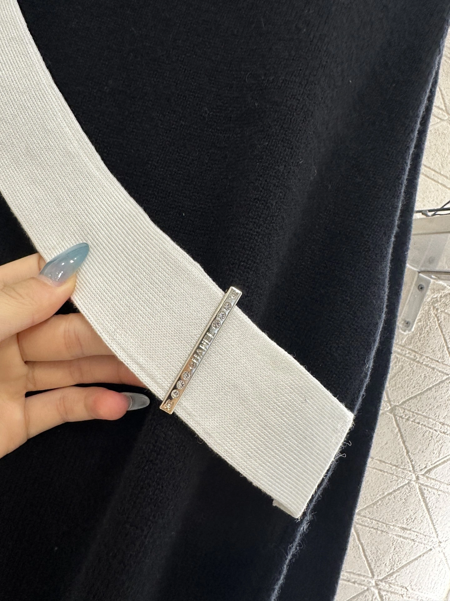 Victoria-- 3h1958 cashmere item:E-F327J0916