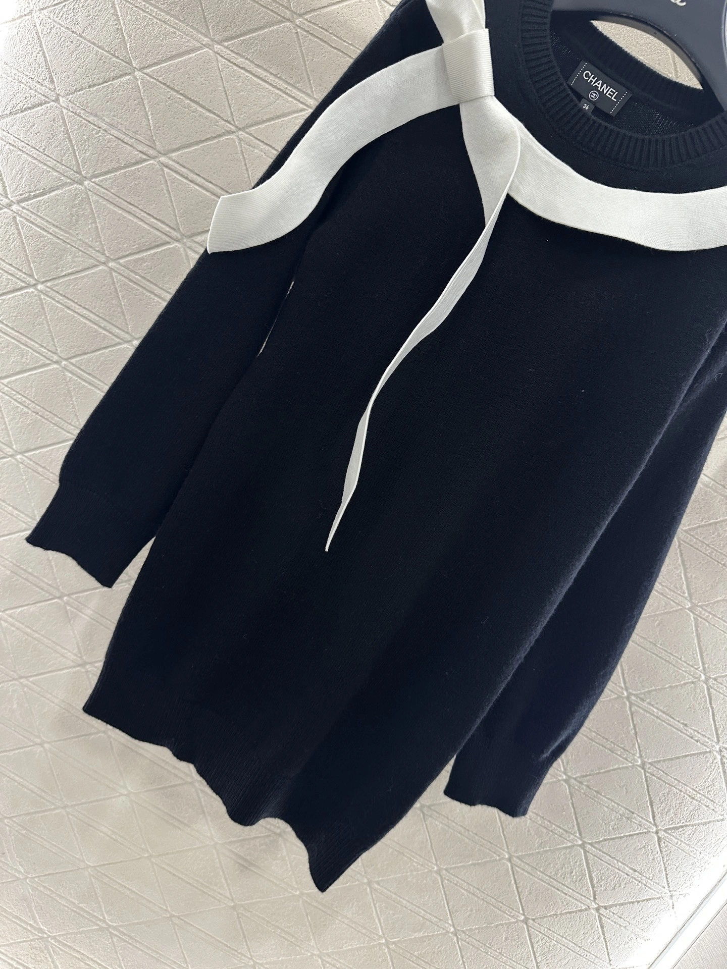 Victoria-- 3h1958 cashmere item:E-F327J0916