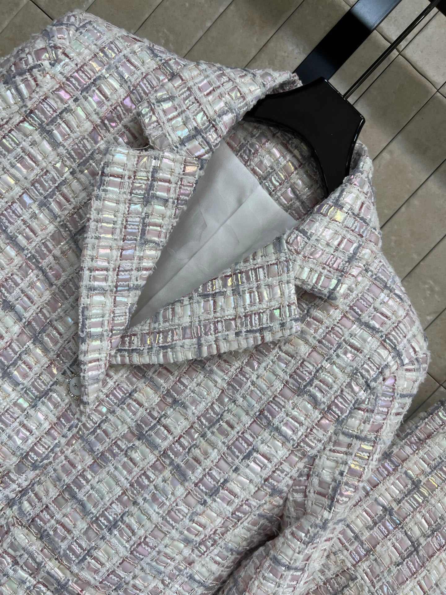 Victoria-- 3h1958 suit item:F-F245A2035