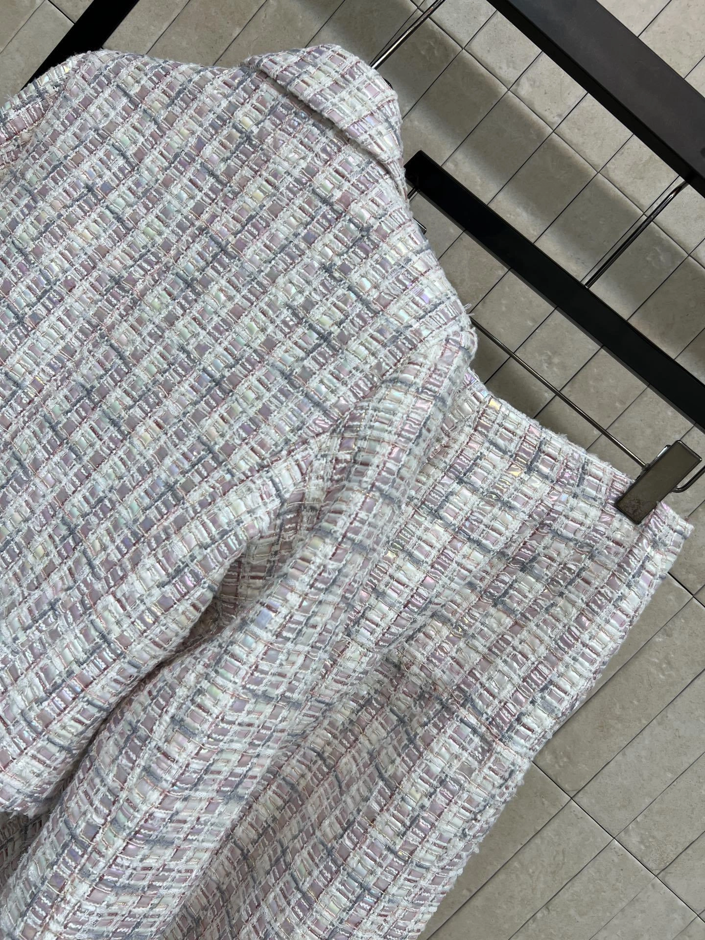 Victoria-- 3h1958 suit item:F-F245A2035