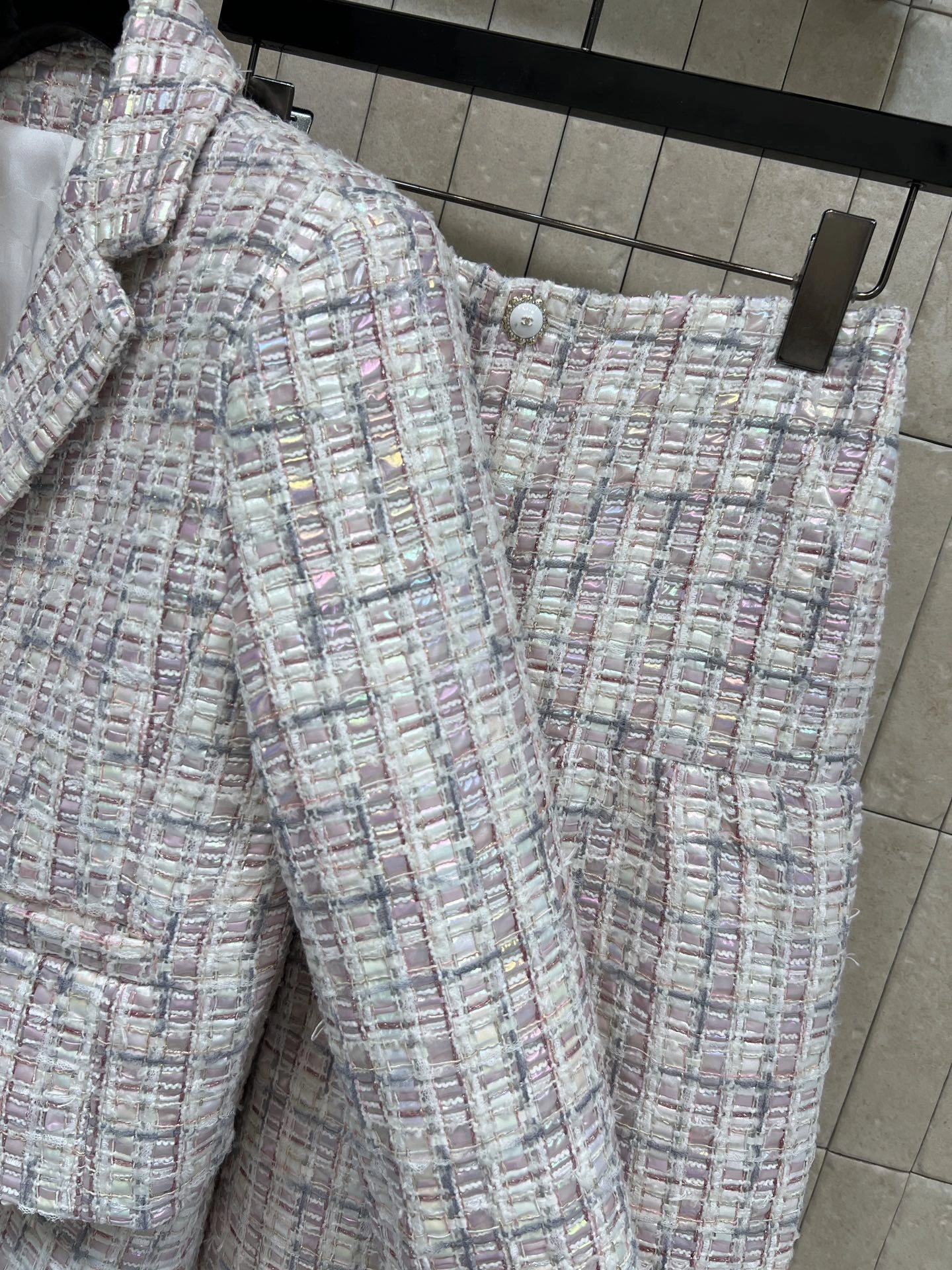 Victoria-- 3h1958 suit item:F-F245A2035