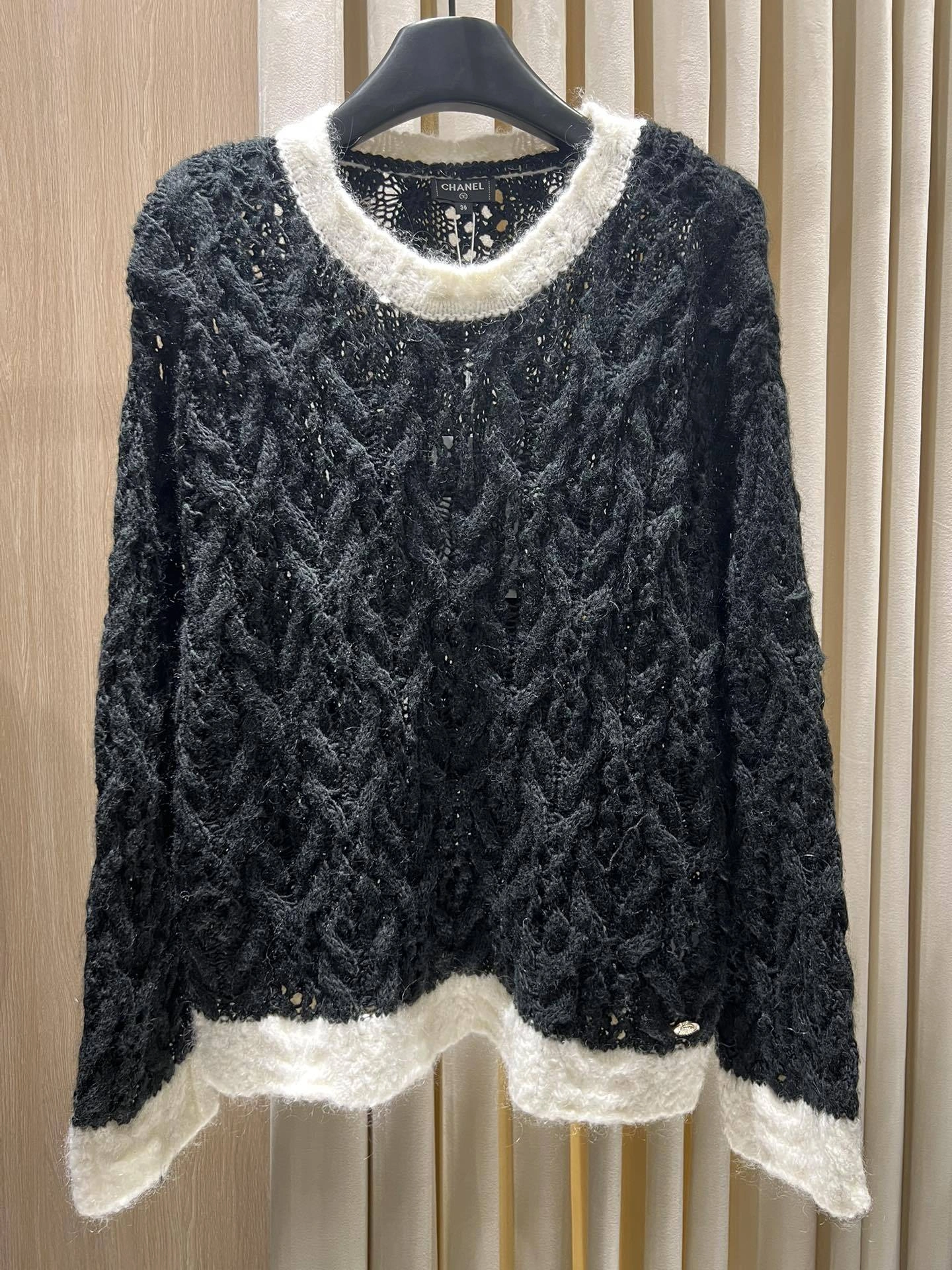 Victoria-- 3h1958 wool 2colour item:E-F140J0823-2H