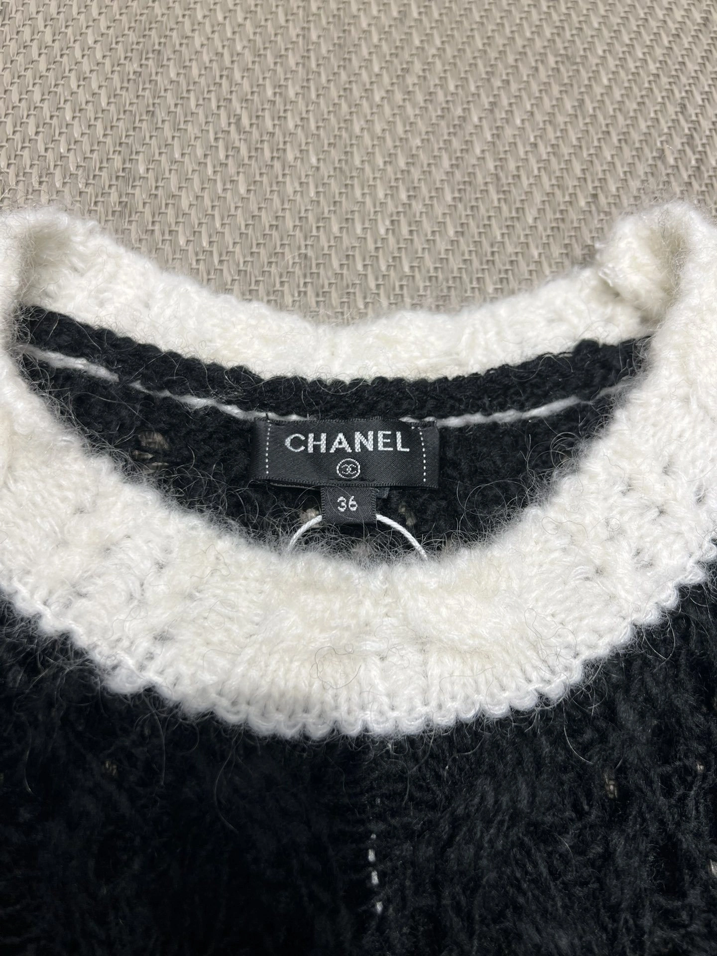 Victoria-- 3h1958 wool 2colour item:E-F140J0823-2H