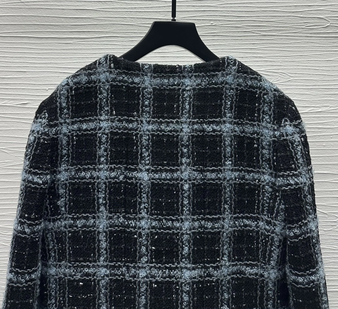 Victoria-- 3h1958 wool item:D-F244K1401