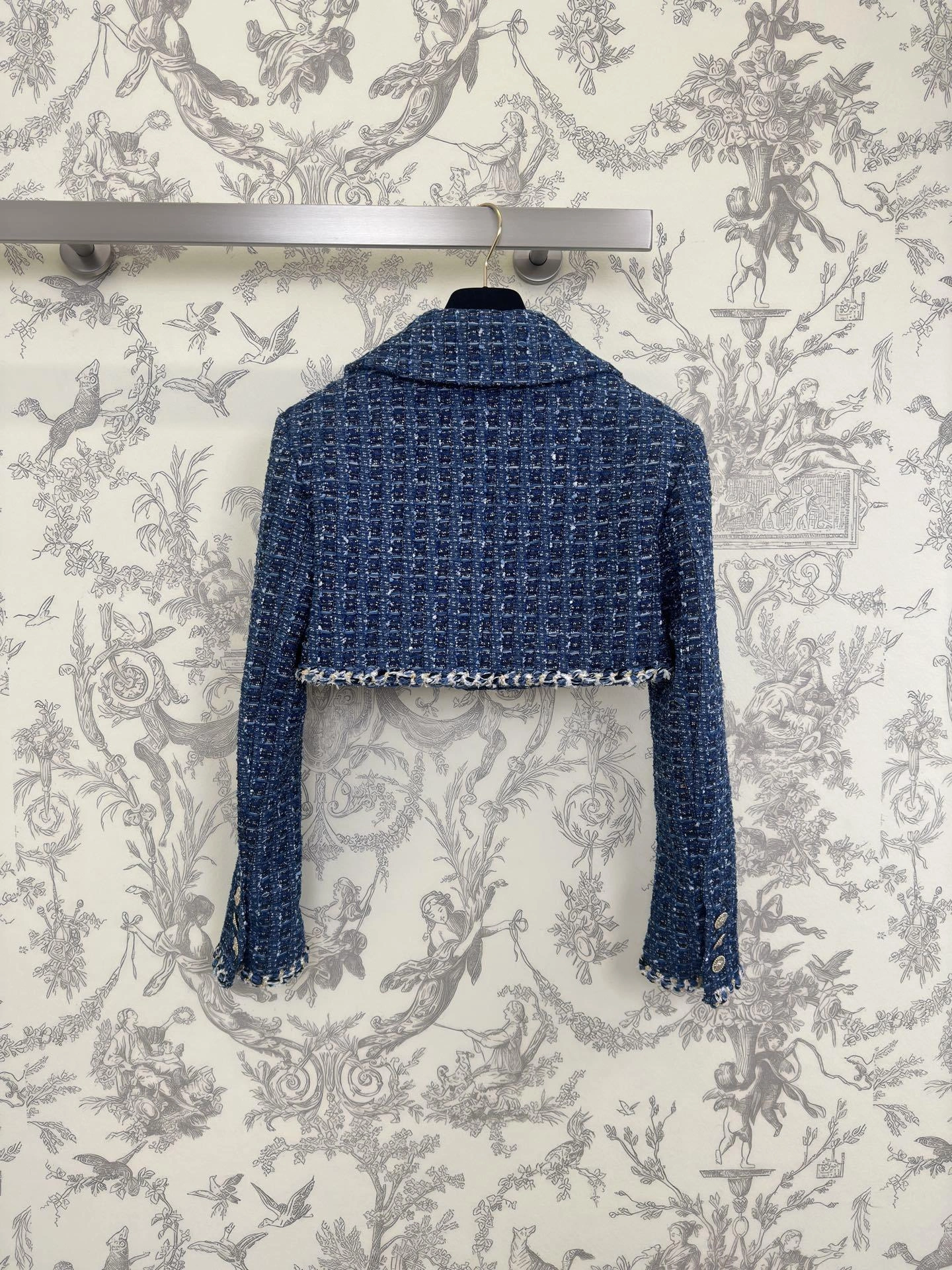 Victoria - 3h1958 wool item:E-F245I1606H