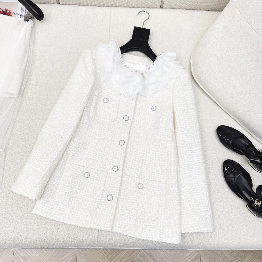 Victoria-- 3h1958 wool item:F-F245A2037