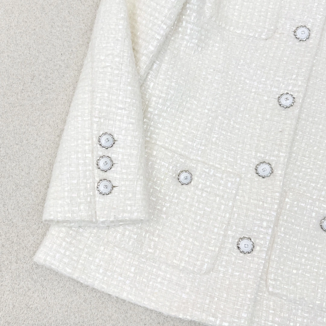 Victoria-- 3h1958 wool item:F-F245A2037