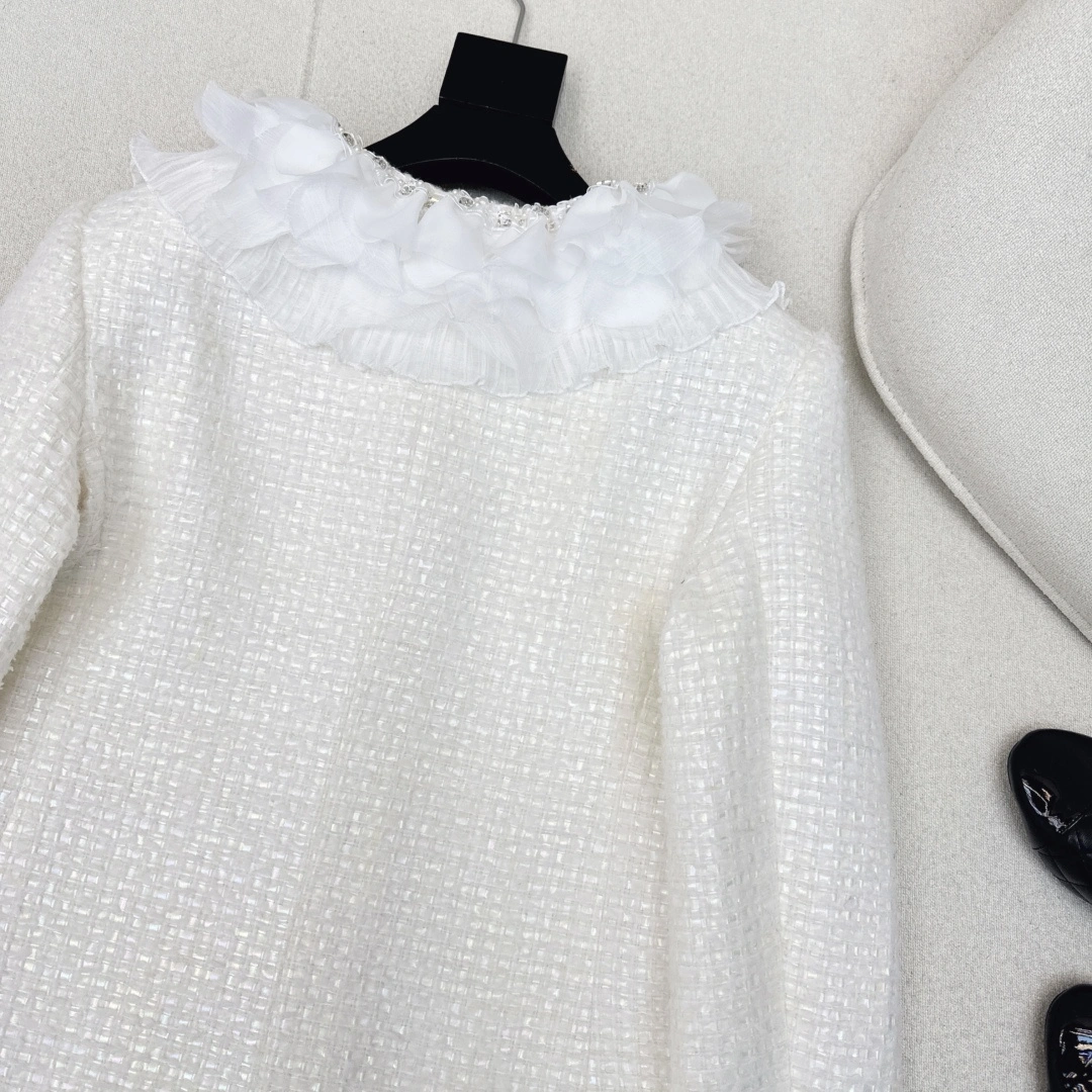 Victoria-- 3h1958 wool item:F-F245A2037