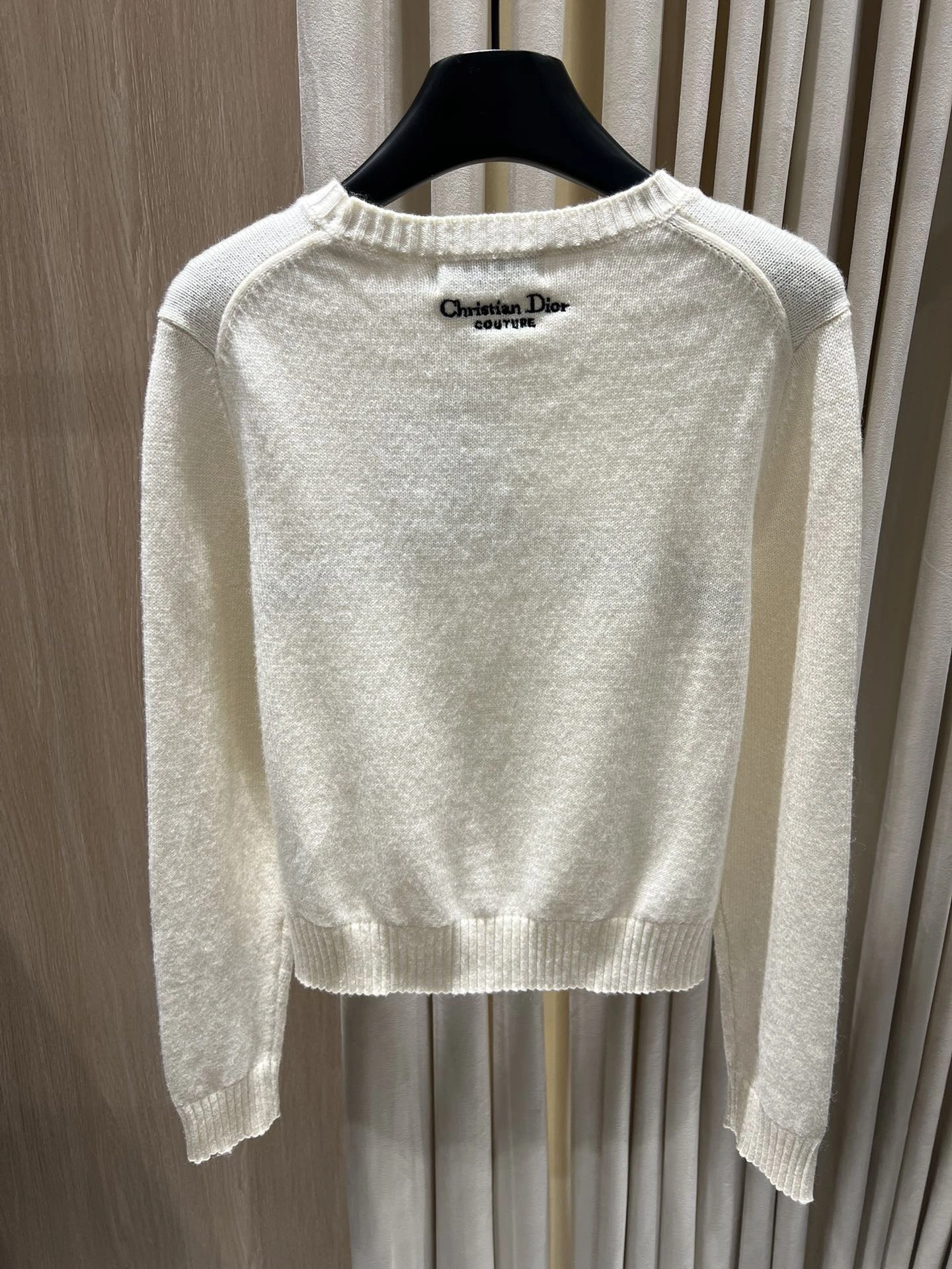 Victoria-- 4ior Star Embroidery Cashmere Knit 2colour item:E-F140L2740-2H