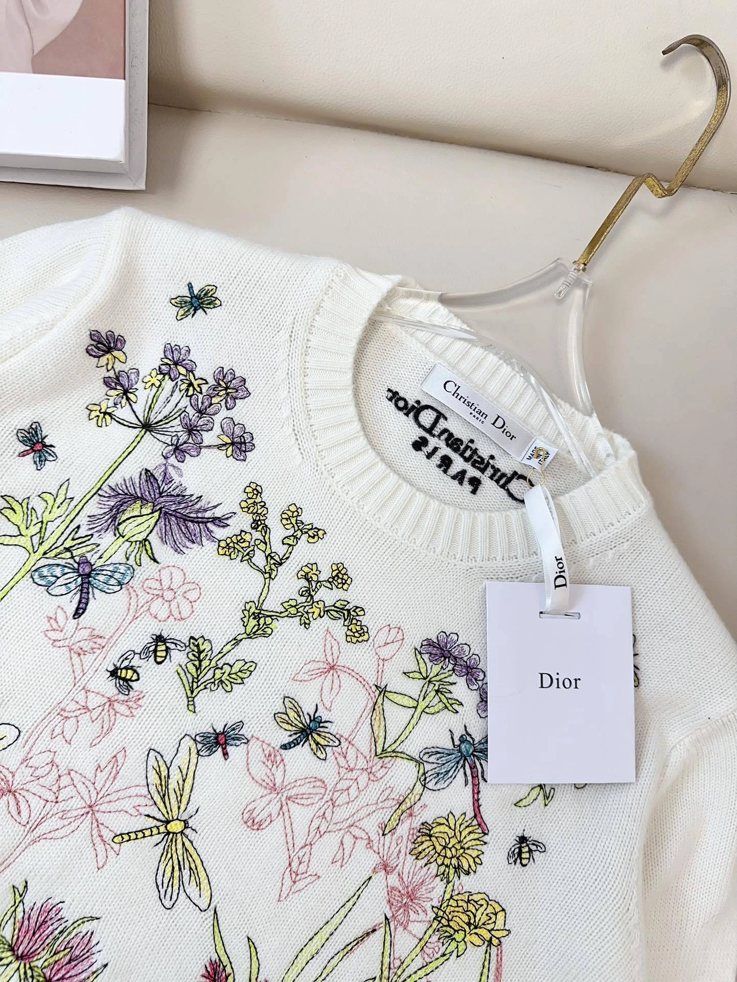 &Victoria-- 4ior cashmere embroidery item: D-F245E2592T